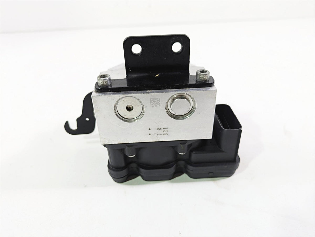 2016 Harley VRSCDX Night Rod Abs Brake Pump Module Unit 40664-08A {{ shop.shopifyCountryName }} - Mototech271