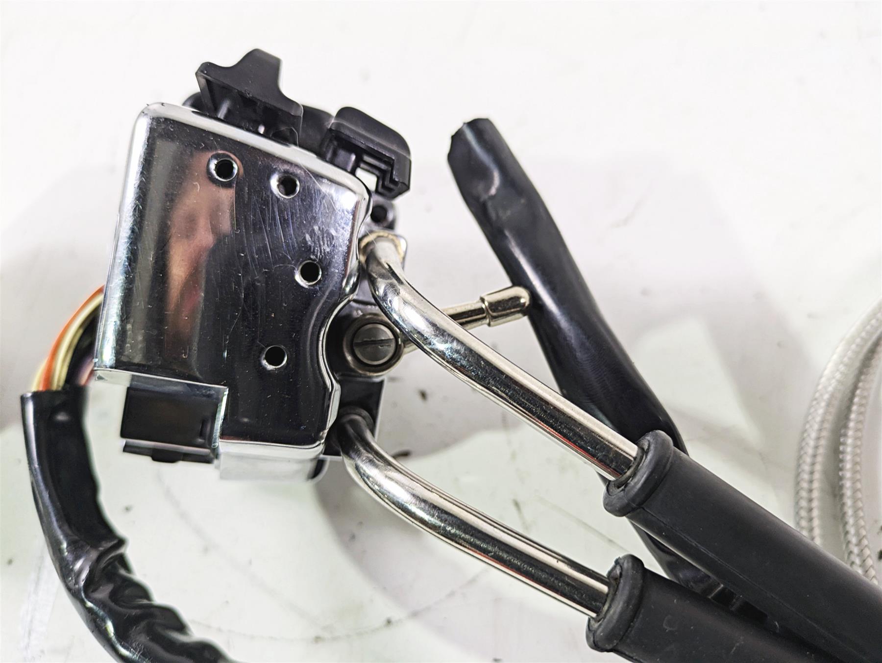 2007 Harley Touring FLHTCU SE CVO E-Glide Chrome Hand Control Switches 71682-06A {{ shop.shopifyCountryName }} - Mototech271