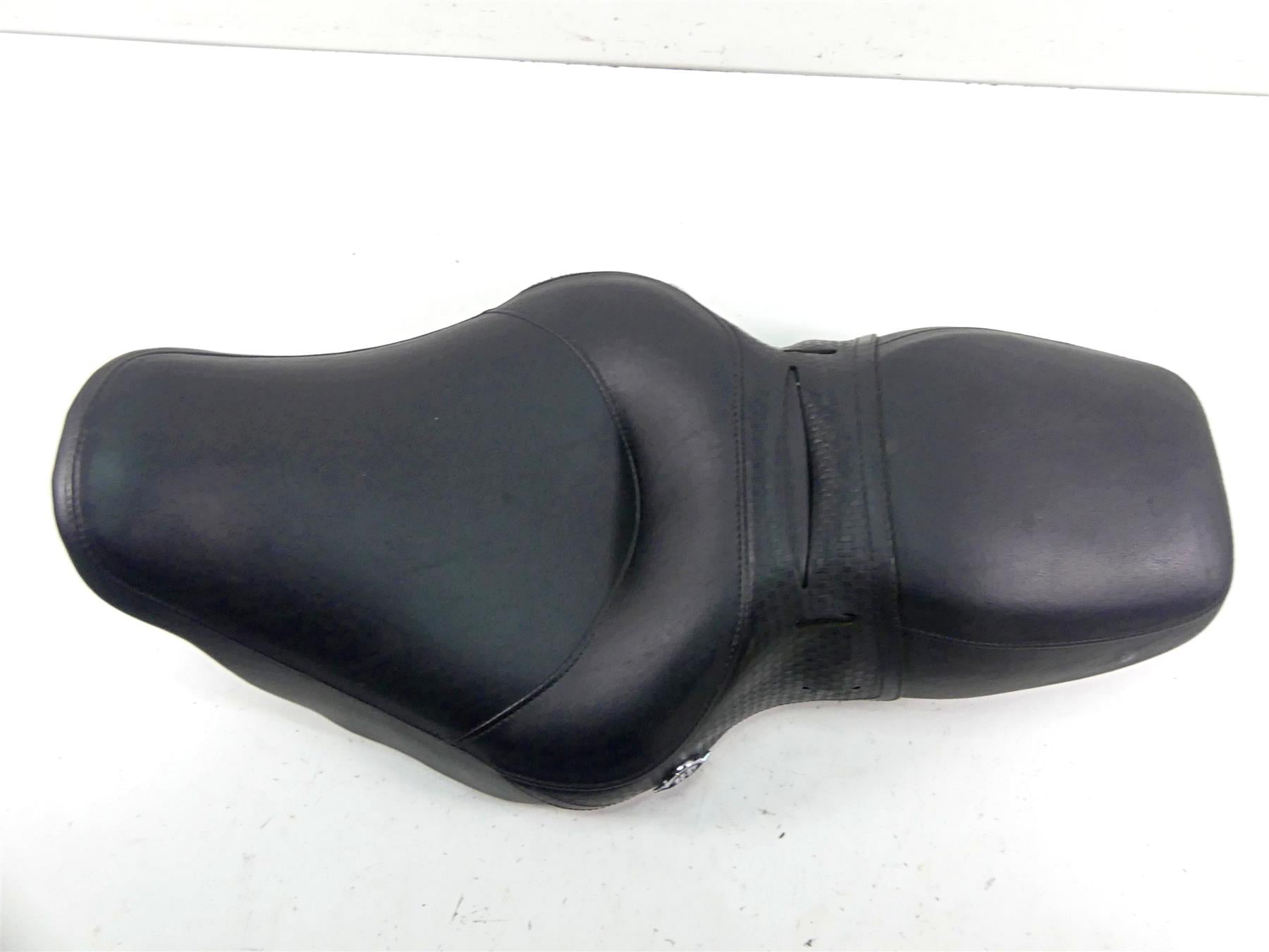 2010 Harley Touring FLHRC Road King Nice Seat Saddle 52329-09 {{ shop.shopifyCountryName }} - Mototech271