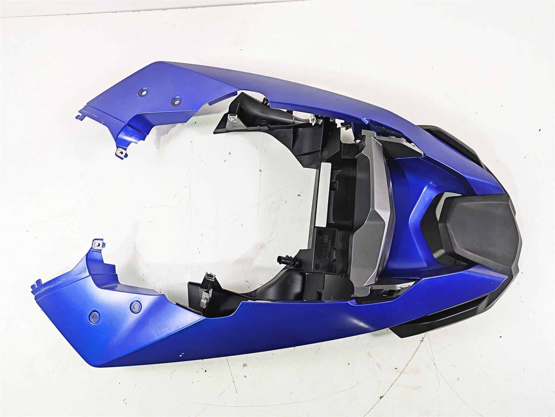 2015 BMW R1200GS Adv K51 Front Upper Fender Racingblue 46618532214 {{ shop.shopifyCountryName }} - Mototech271