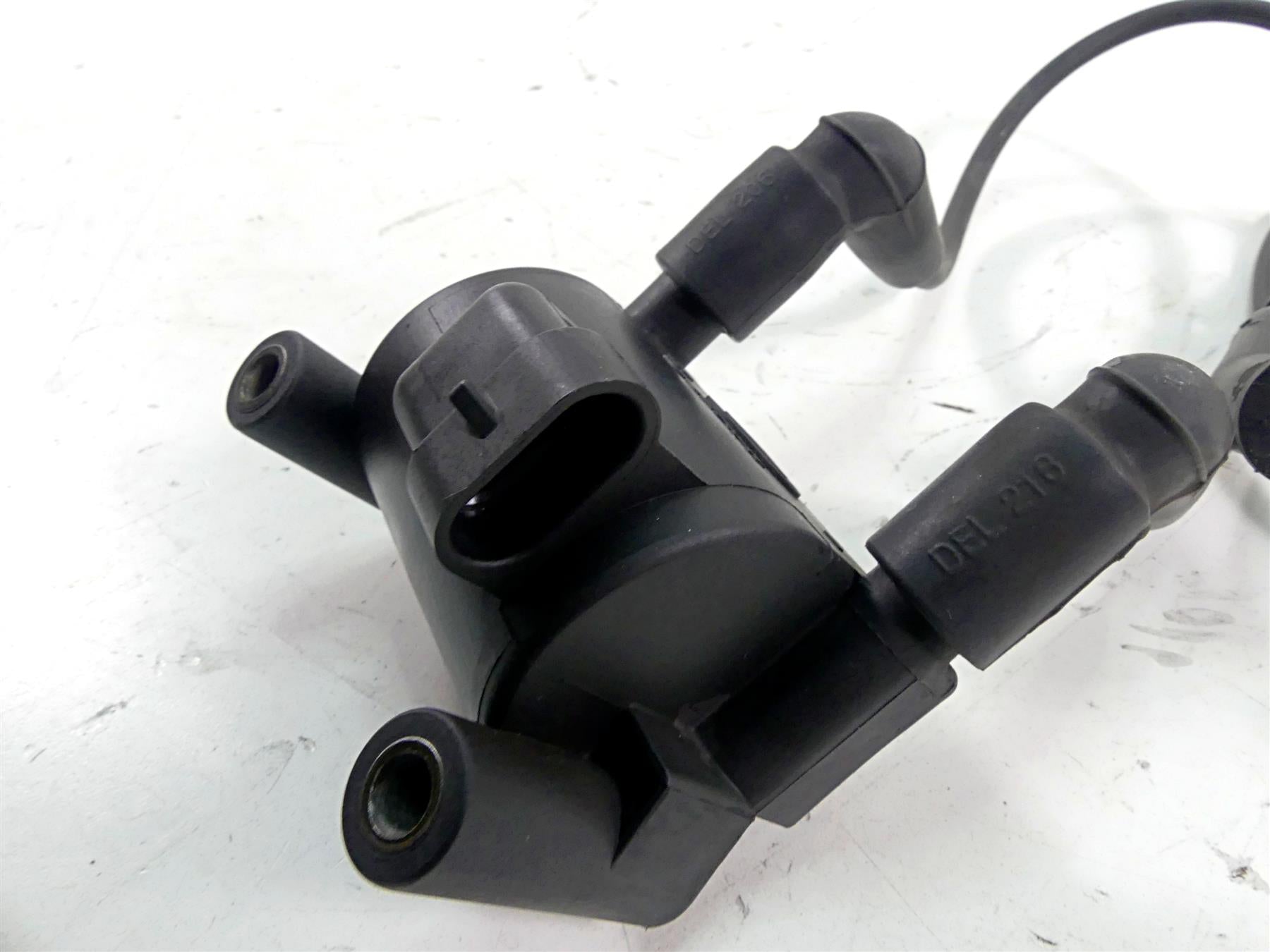 2010 Harley Touring FLHRC Road King Ignition Coil Wires Plugs 31696-07A {{ shop.shopifyCountryName }} - Mototech271