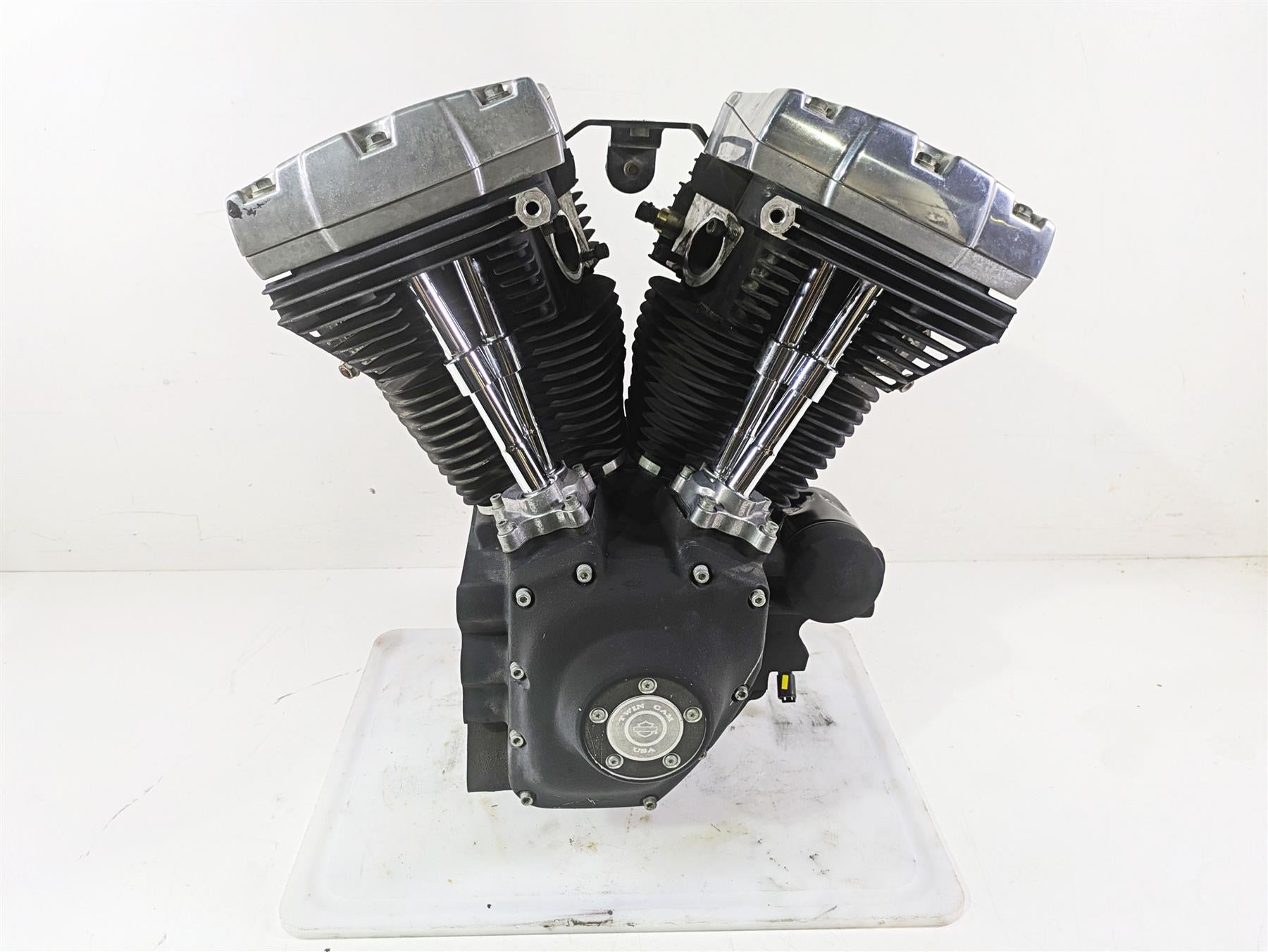 2010 Harley Dyna FXDB Street Bob Running Engine 96ci 56k Video - Read 16200278 {{ shop.shopifyCountryName }} - Mototech271