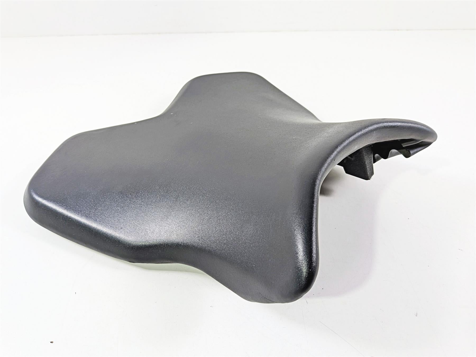 2024 Yamaha YZF R1 RN65 Front Rider Driver Saddle Seat 2CR-24710-01-00 {{ shop.shopifyCountryName }} - Mototech271