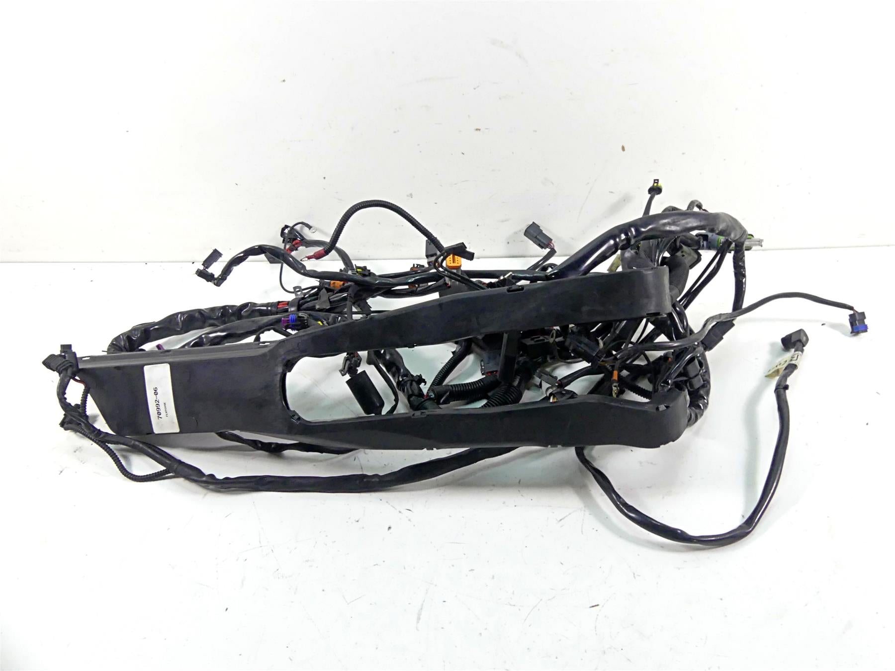 2006 Harley Touring FLHTCU SE E-Glide Main Wiring Harness Loom 70992-06 {{ shop.shopifyCountryName }} - Mototech271