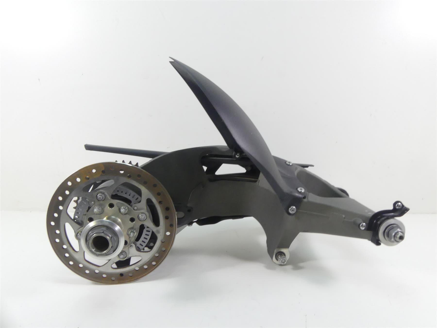 2020 Triumph Speed Triple RS 1050 Rear Swingarm & Axle Set T2059502 T2010257 {{ shop.shopifyCountryName }} - Mototech271