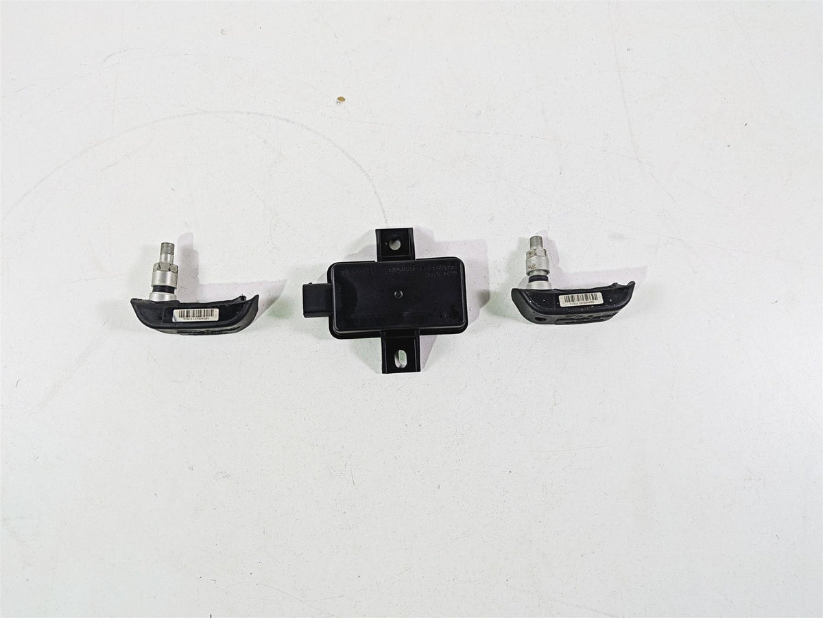 2017 BMW R1200 GS K50 Rdc Sensor & Tire Sensors Set 65758546222 65759832031 {{ shop.shopifyCountryName }} - Mototech271