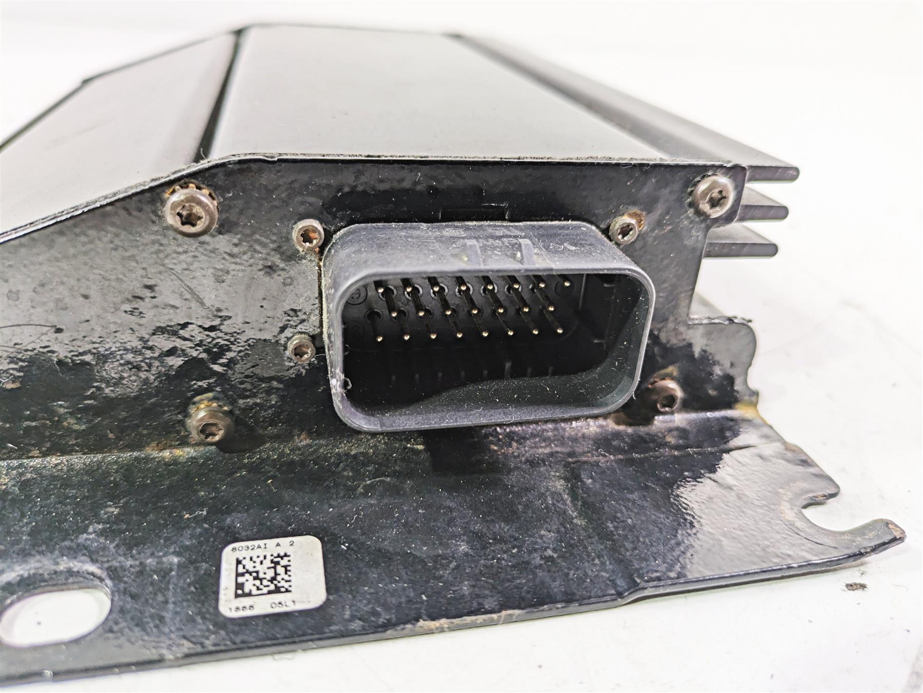 2007 Harley Touring FLHTCU SE CVO E-Glide Harman Kardon Amplifier Amp 76192-06A {{ shop.shopifyCountryName }} - Mototech271