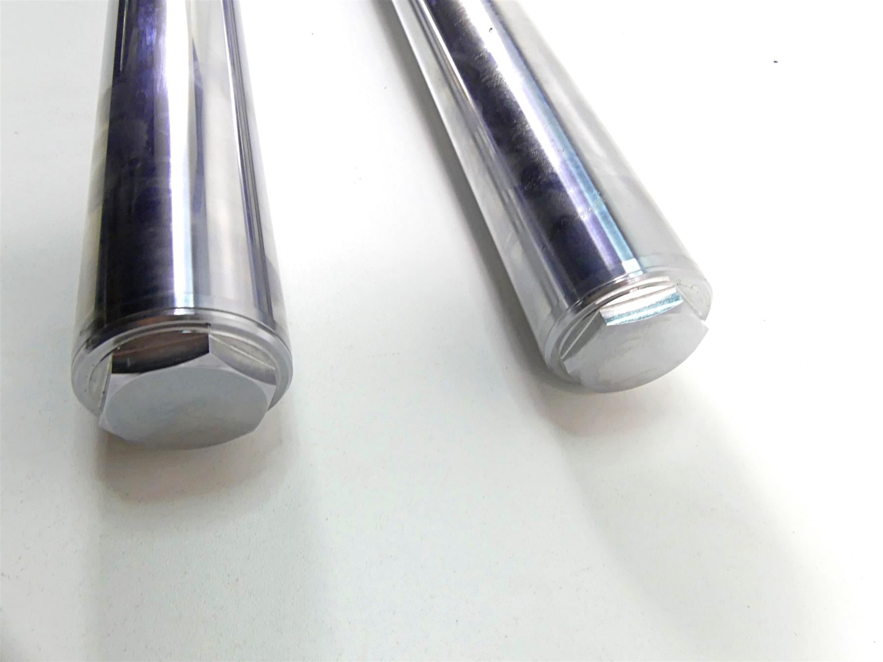 2010 Harley FXDF Dyna Fat Bob Front Fork Leg Set 49mm 48623-08A 48622-08A {{ shop.shopifyCountryName }} - Mototech271