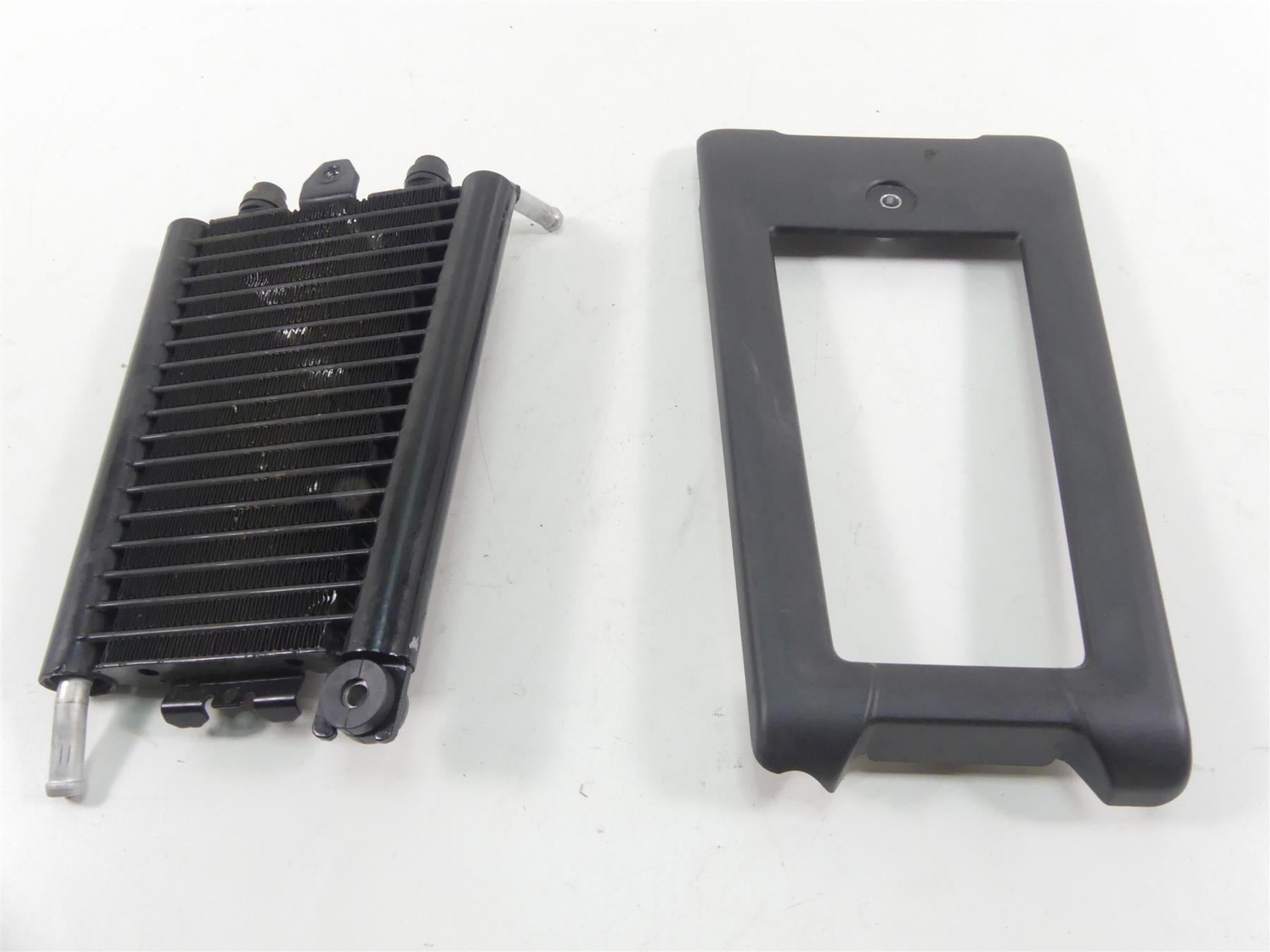 2022 Harley Softail FXBBS Street Bob Oil Cooler & Cover Set 62700191 | Mototech271