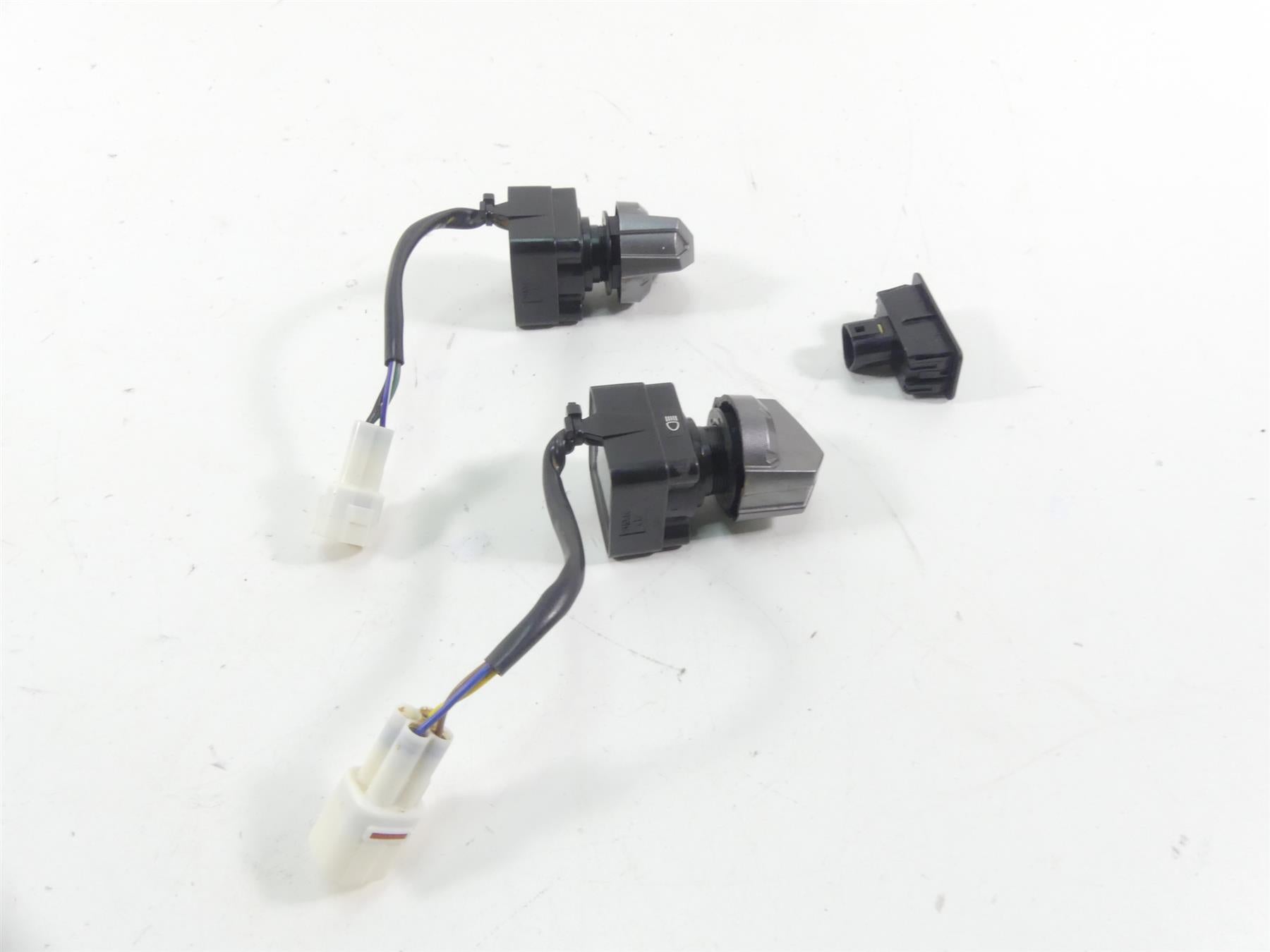 2017 Yamaha YXZ1000R EPS SS Lights Awd Switch Indicator Set 2HC-82526-00-00 {{ shop.shopifyCountryName }} - Mototech271