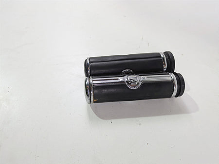 2016 Harley Touring FLHR Road King Willie G Skull Hand Grips - Read 56741-04 {{ shop.shopifyCountryName }} - Mototech271