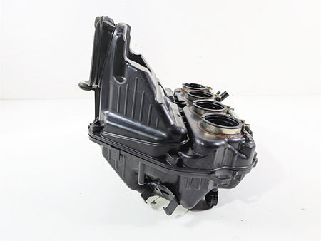 2022 Kawasaki ZX10R ZX1000 Ninja Air Box Filter Cleaner & Injectors 11010-1807 {{ shop.shopifyCountryName }} - Mototech271