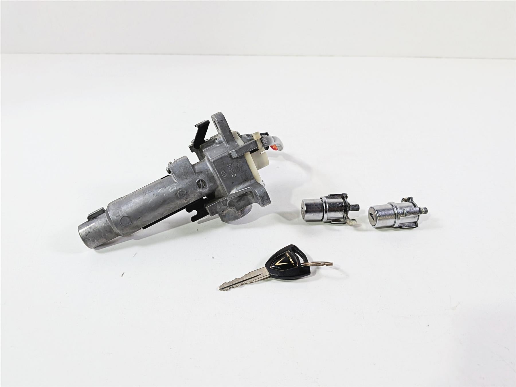 2013 Victory Vision Tour Ignition Switch Key Lock Set 1015982 {{ shop.shopifyCountryName }} - Mototech271