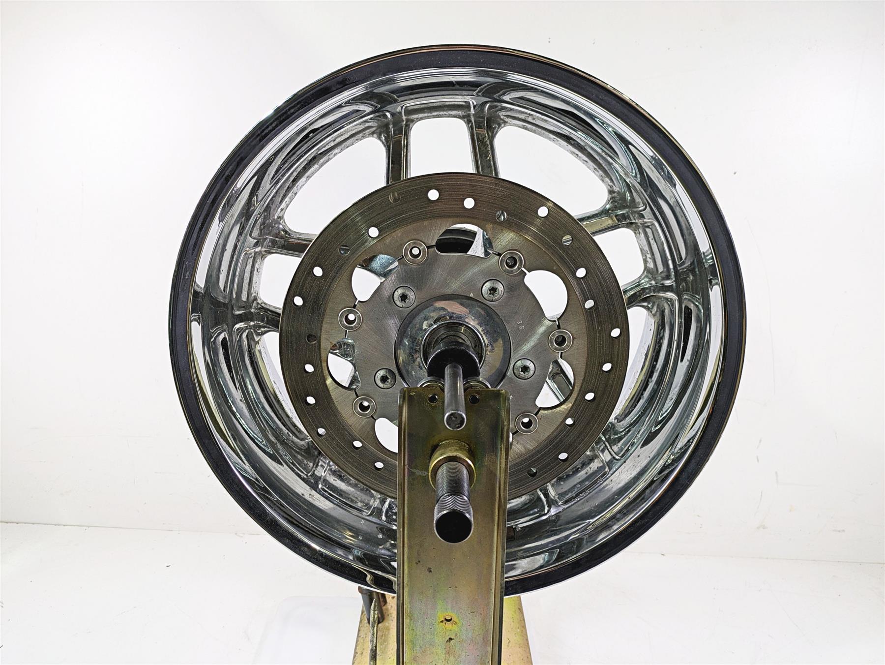 2013 Harley VRSCF Muscle Rod 18x8 Straight Chrome Rear Wheel Rim 40900079 {{ shop.shopifyCountryName }} - Mototech271