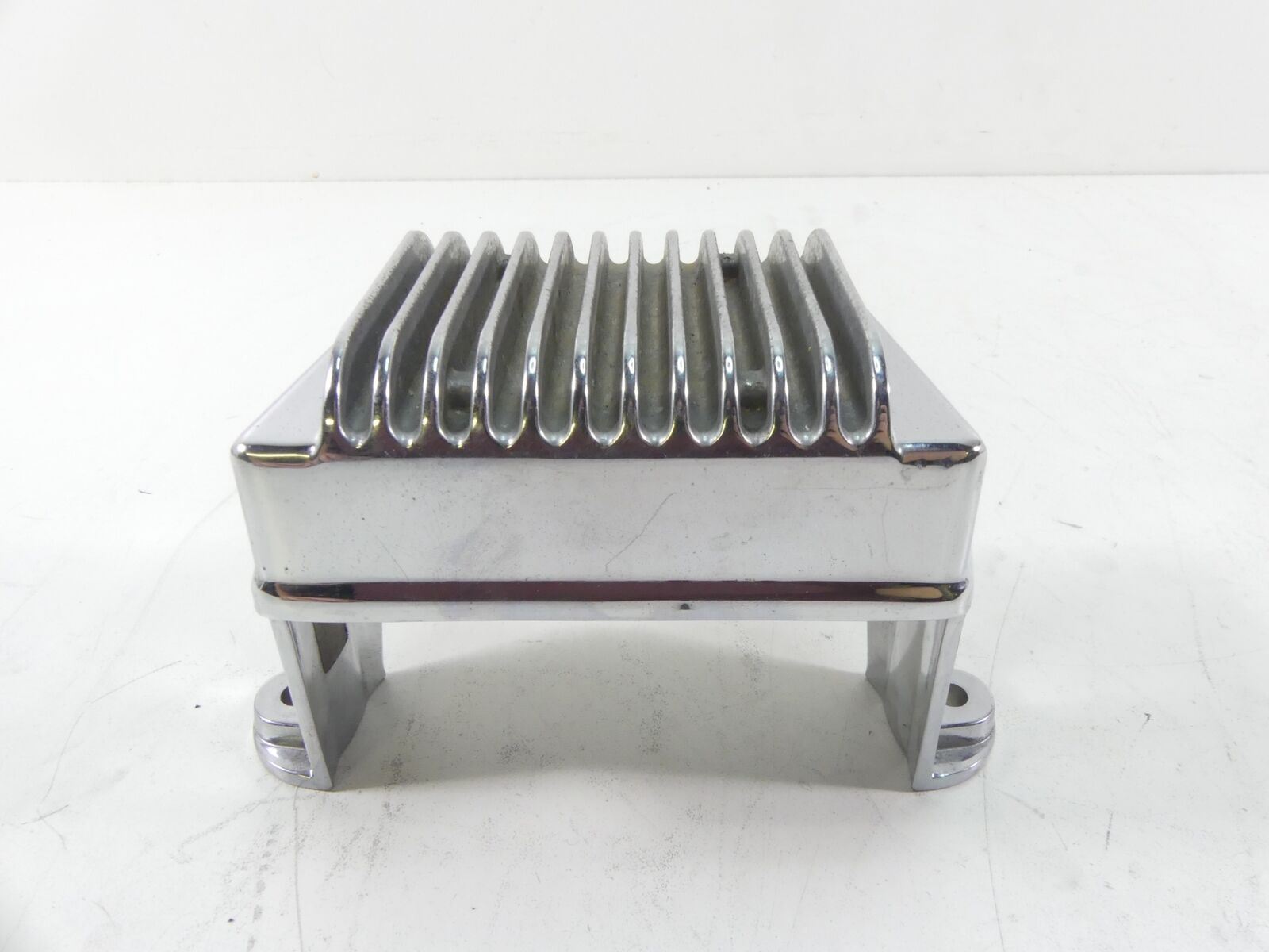 2006 Harley Touring FLHCU SE CVO Rectifier Voltage Regulator Chrome 74622-06 {{ shop.shopifyCountryName }} - Mototech271
