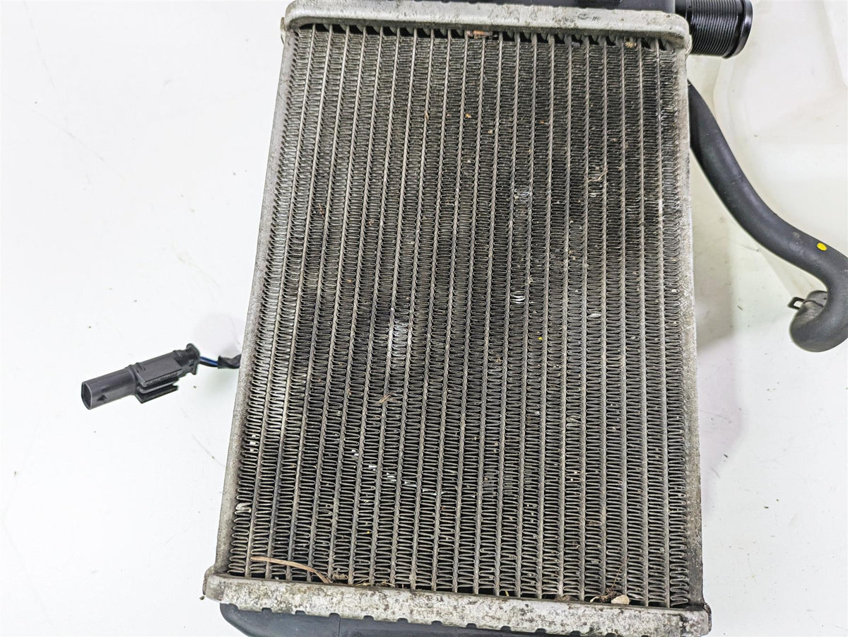 2015 BMW R1200 GS Adv K51 Right Radiator Fan Reservoir & Cover 17118546416 {{ shop.shopifyCountryName }} - Mototech271