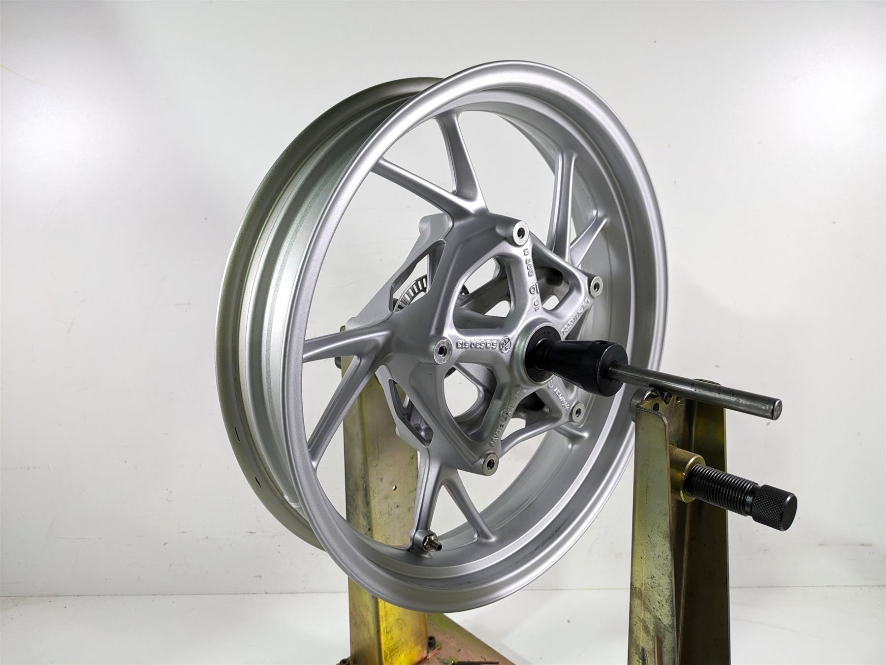 2022 BMW R1250 RT K052 Bent 17x3.5 Front Wheel Rim 36318538086 {{ shop.shopifyCountryName }} - Mototech271