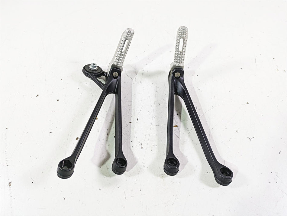 2017 BMW S1000R K47 Rear Footpeg Foot Peg Rest Set 46718542025 46718542400 {{ shop.shopifyCountryName }} - Mototech271