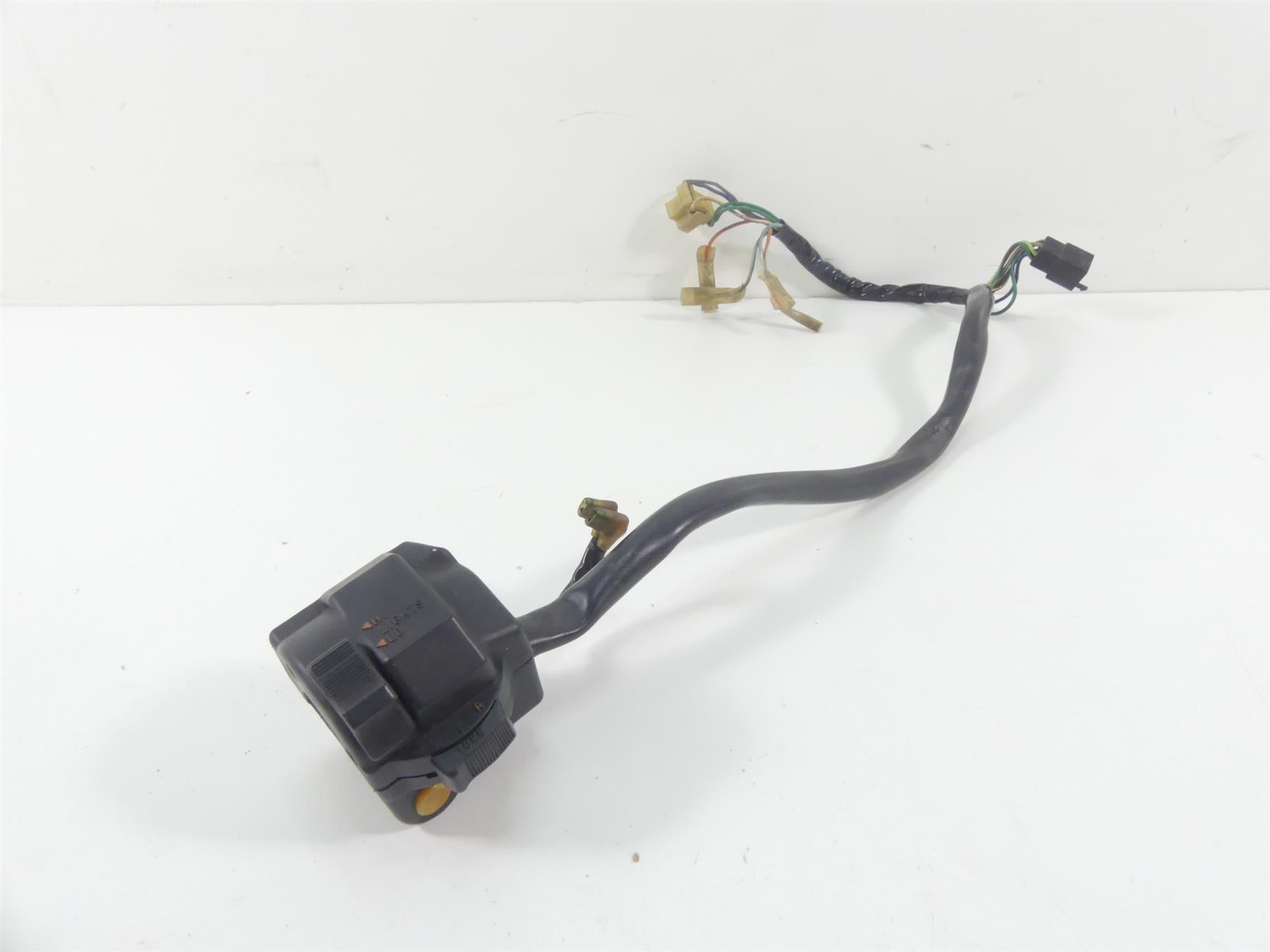 1980 Honda CB750C Custom Left Hand Light Horn Control Switch 35200-460-671