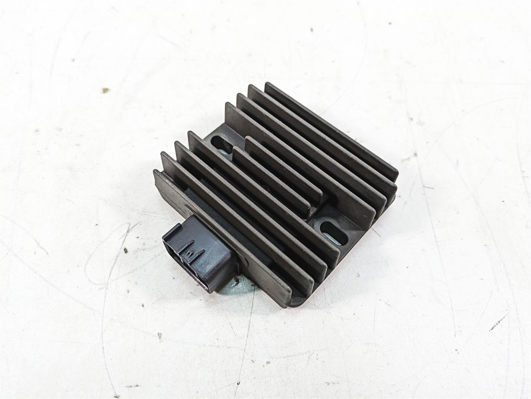 2013 MV Agusta F3 675 ERA Rectifier Voltage Regulator SH678KA 8000B3206 {{ shop.shopifyCountryName }} - Mototech271