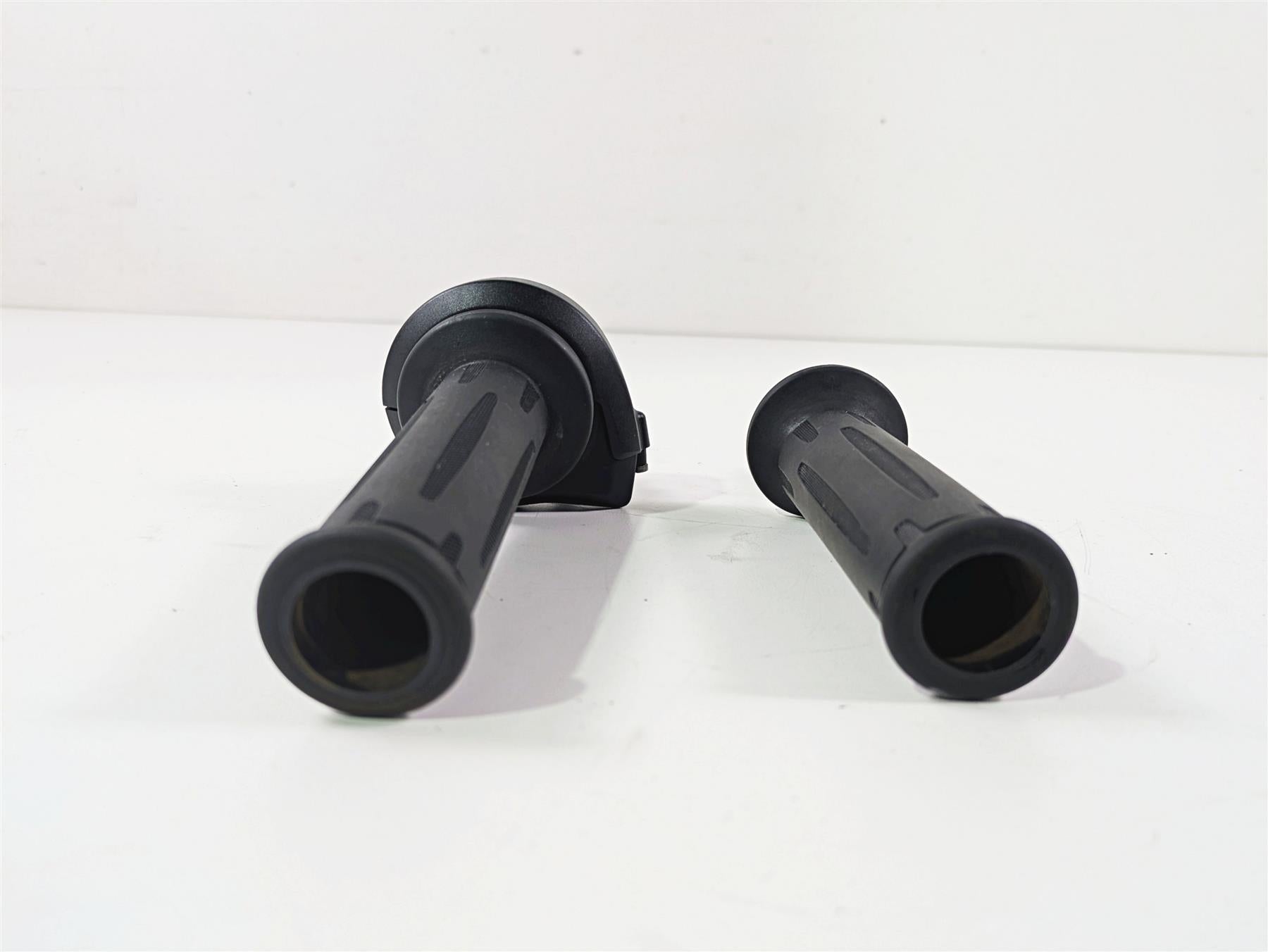 2016 BMW R1200RT K52 Heated Hand Grip Set Cruise Control 61318552117 61318552124 {{ shop.shopifyCountryName }} - Mototech271