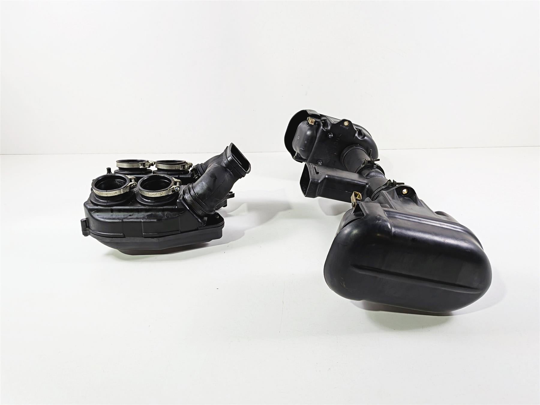 2006 Yamaha XVZ1300 Royal Star Left Right Air Box Breather 4XY-1442A {{ shop.shopifyCountryName }} - Mototech271