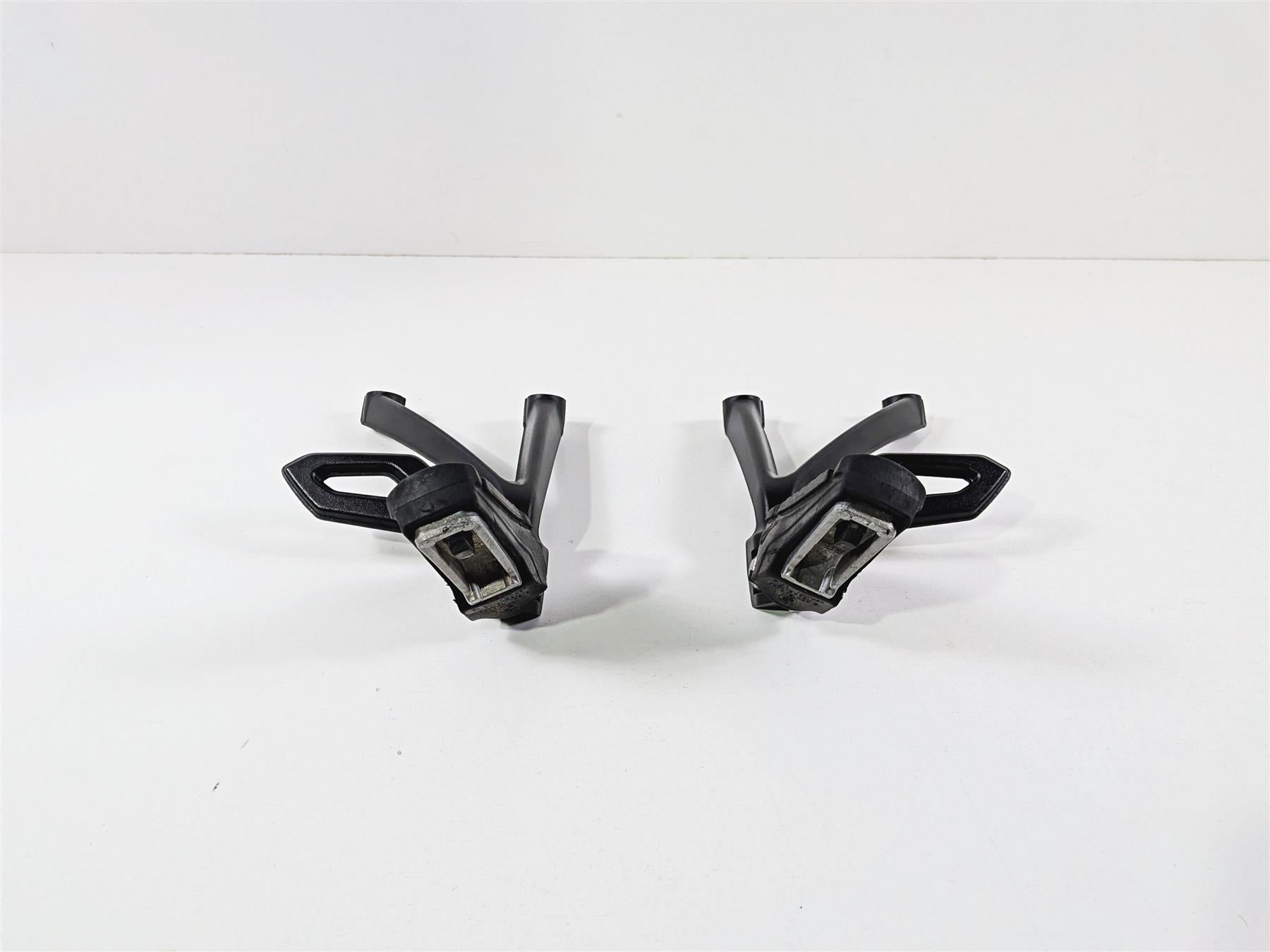 2015 BMW R1200GS K50 Rear Black Passenger Foot Peg Set 46718526741 46718526742 {{ shop.shopifyCountryName }} - Mototech271