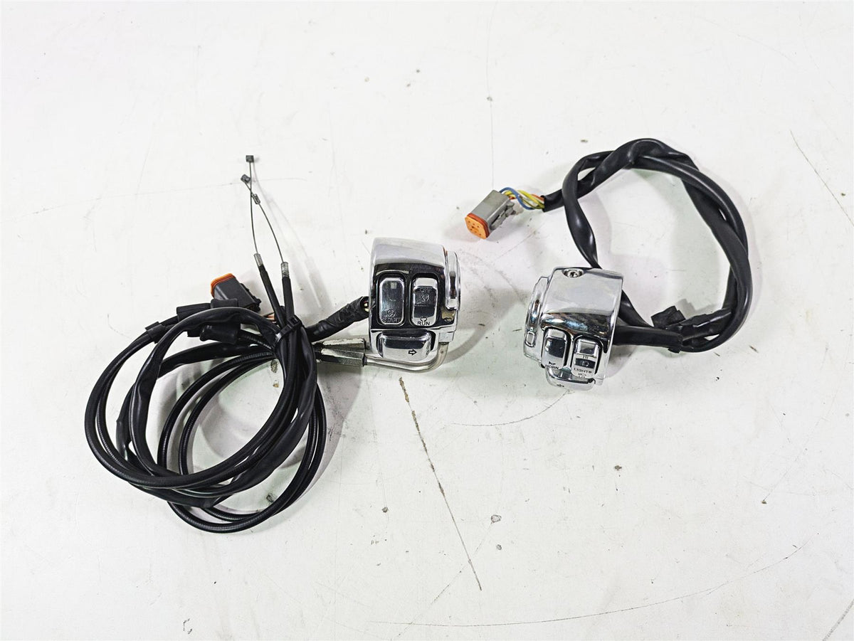2004 Harley Softail FLSTF Fat Boy Nice Chrome Hand Control Switch Set 71682-06 {{ shop.shopifyCountryName }} - Mototech271