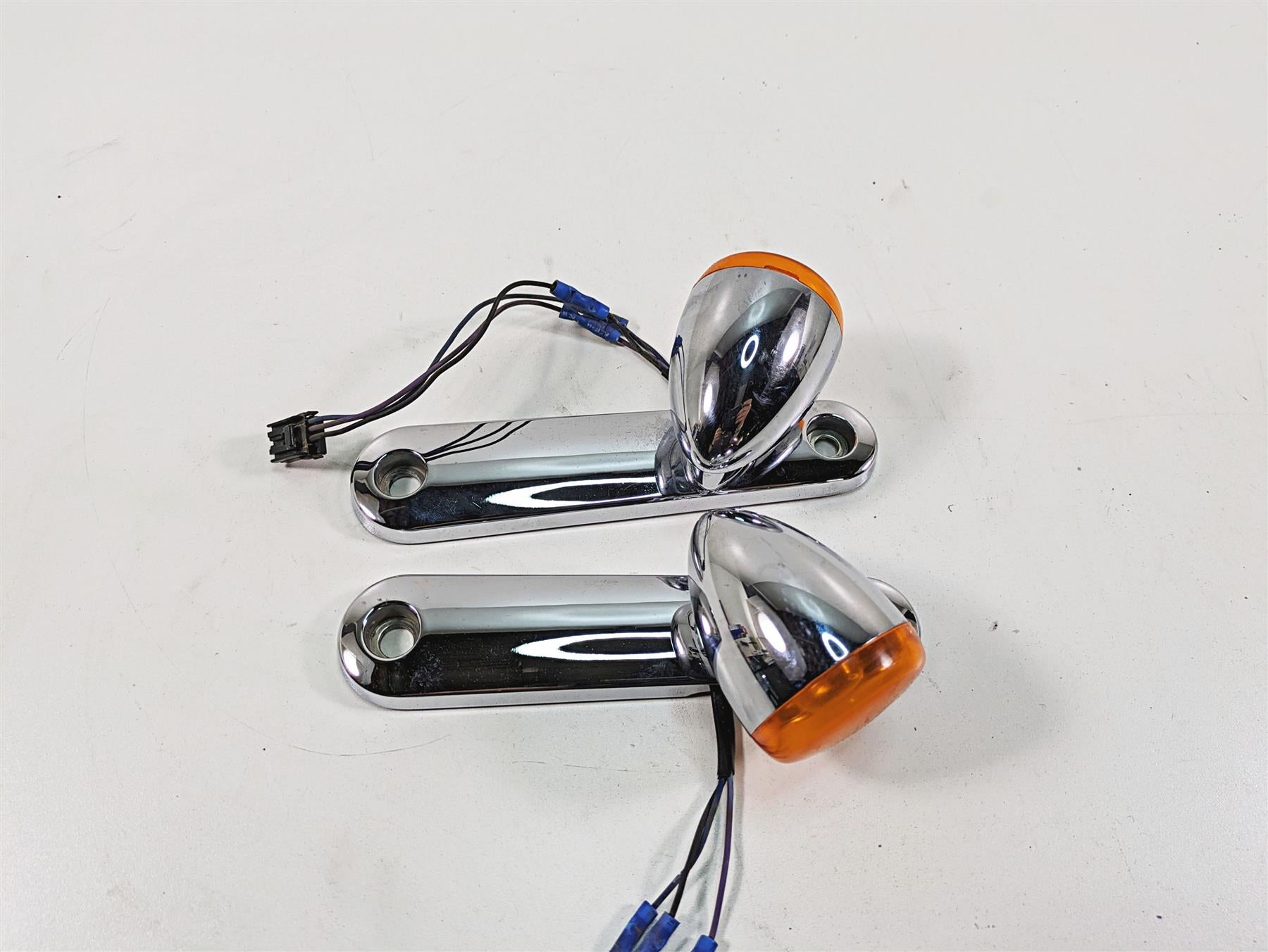 2006 Harley Touring FLHXI Street Glide Front Blinker Turn Signal Set 69278-06 {{ shop.shopifyCountryName }} - Mototech271