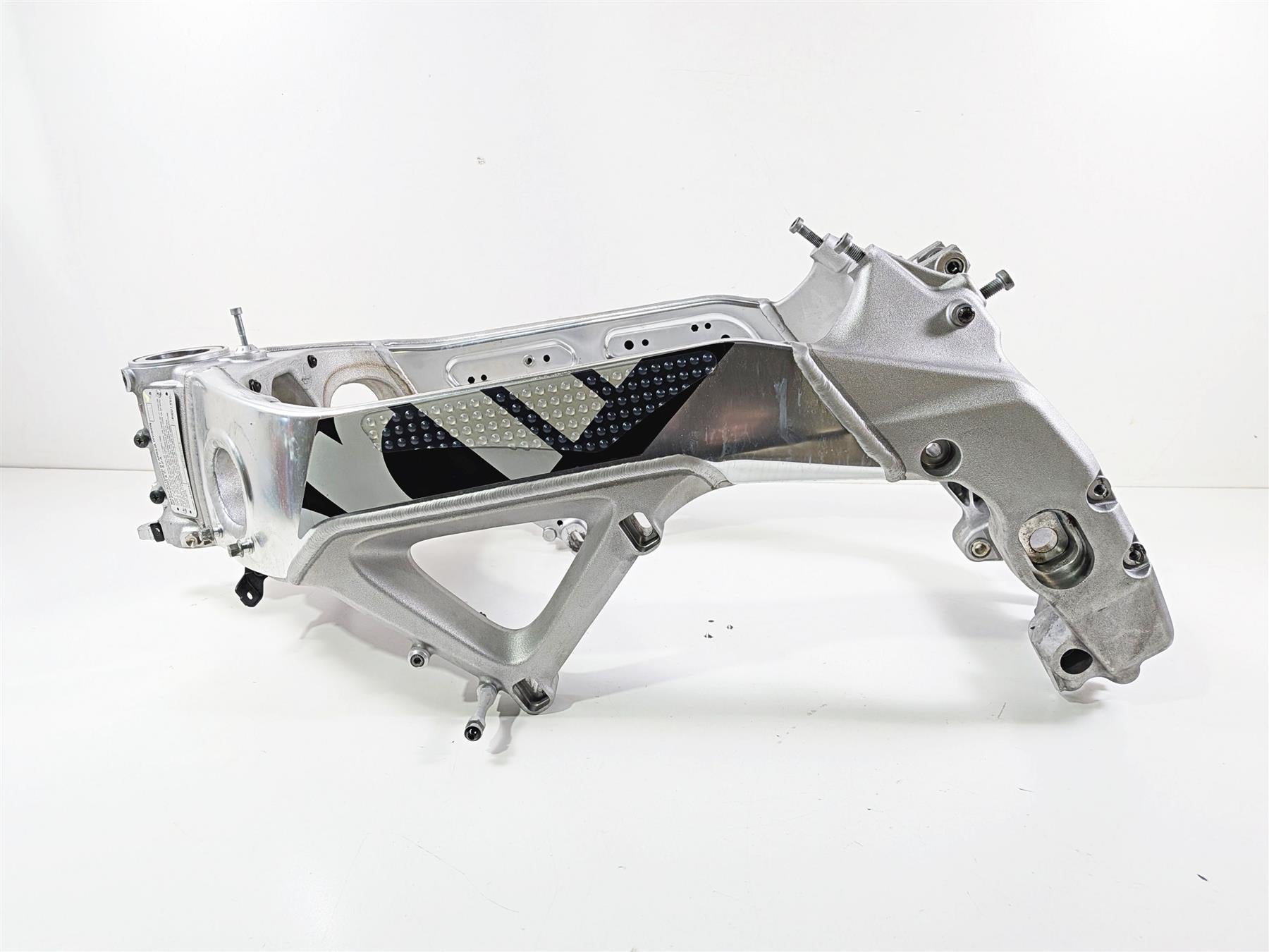 2018 Aprilia RSV4 RR Straight Main Frame Chassis With California Salvage Title 8954604 {{ shop.shopifyCountryName }} - Mototech271