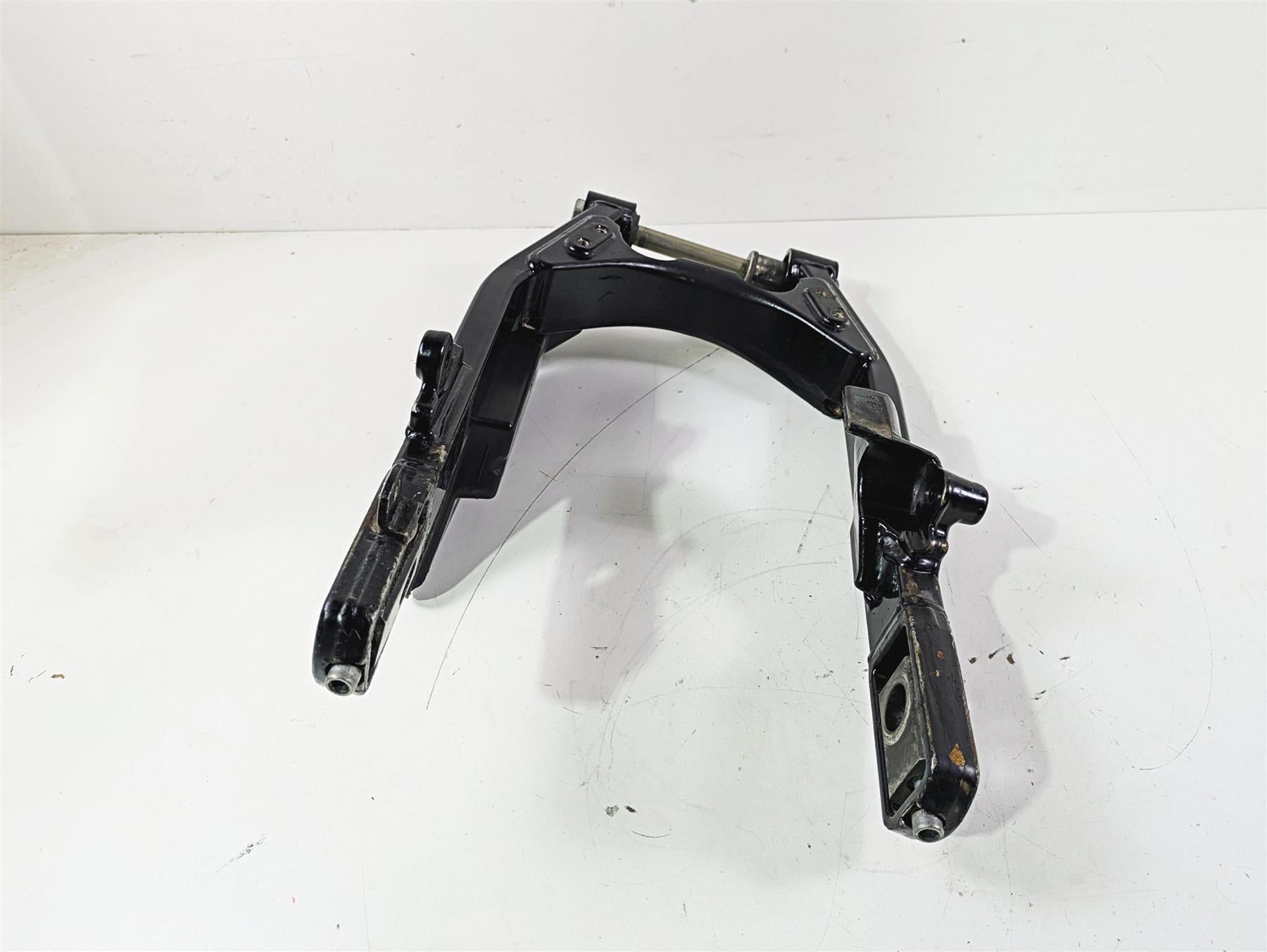 2011 Harley FXDC Dyna Super Glide Rear Swingarm Swing Arm 47820-10 {{ shop.shopifyCountryName }} - Mototech271