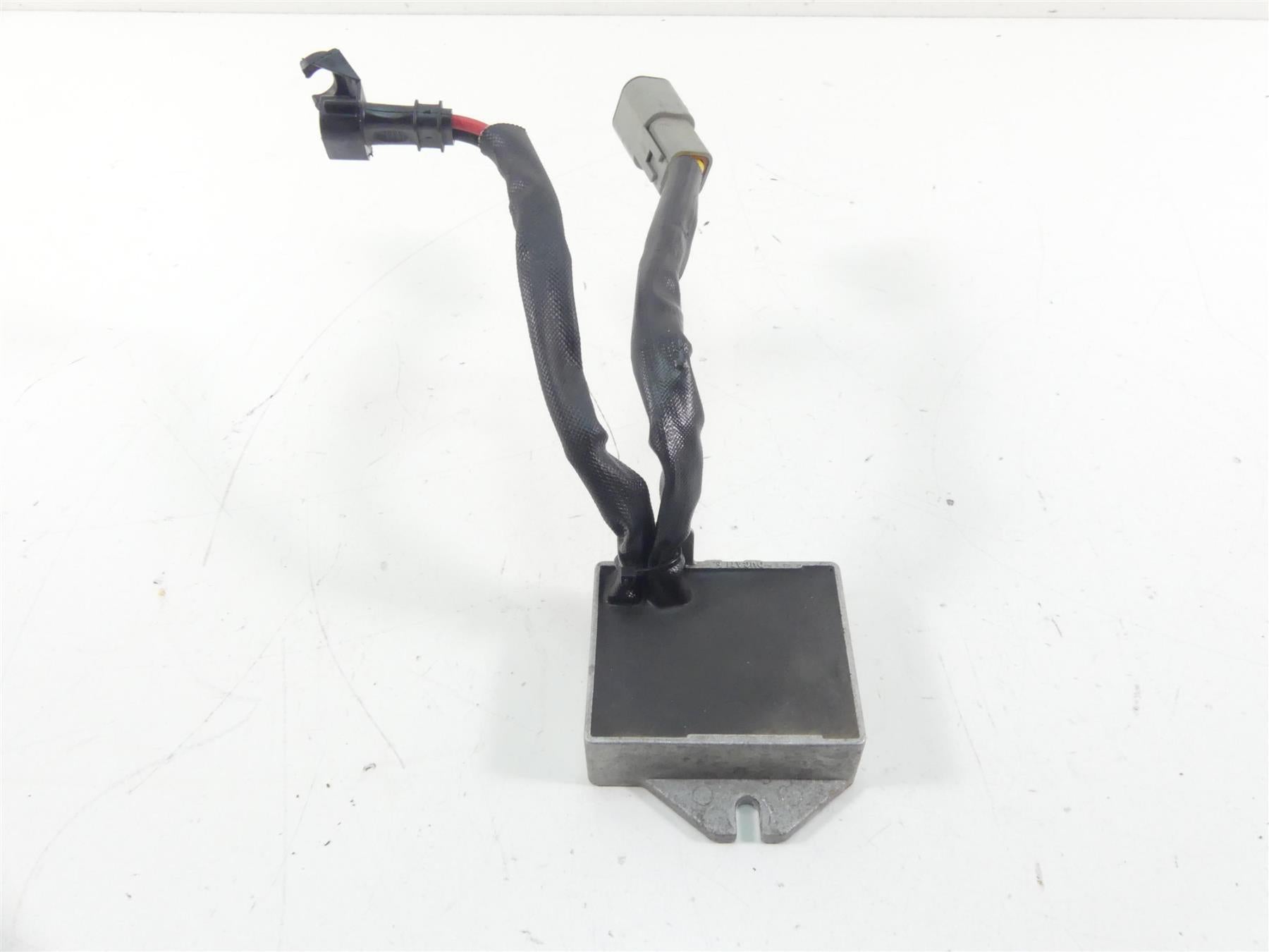 2009 Buell 1125 CR Rectifier Voltage Regulator Y0302.1AMC {{ shop.shopifyCountryName }} - Mototech271