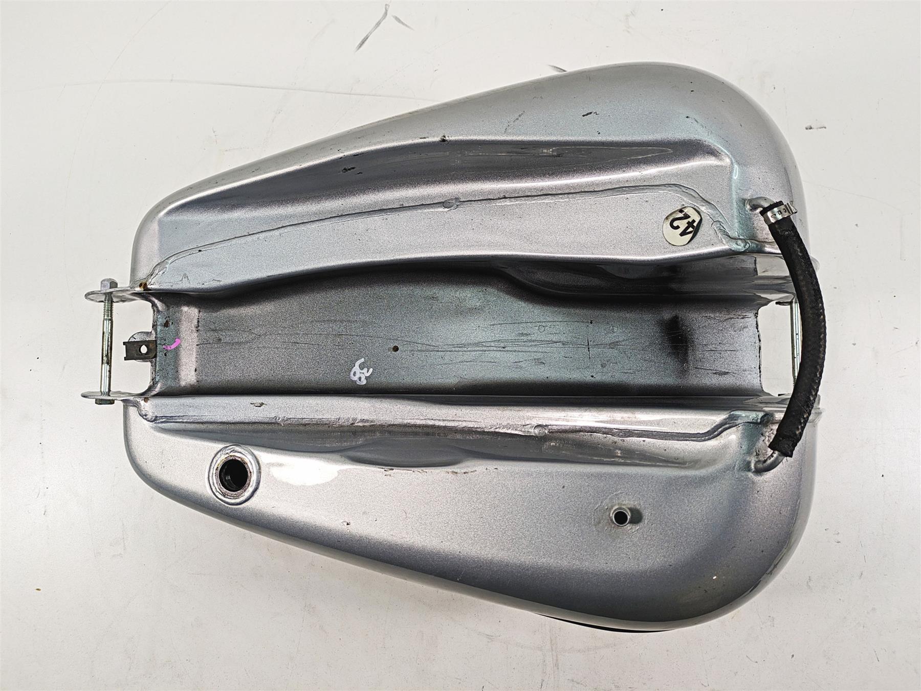 2012 Harley FLD Dyna Switchback Fuel Gas Petrol Tank Reservoir -No Dent 61593-10 {{ shop.shopifyCountryName }} - Mototech271