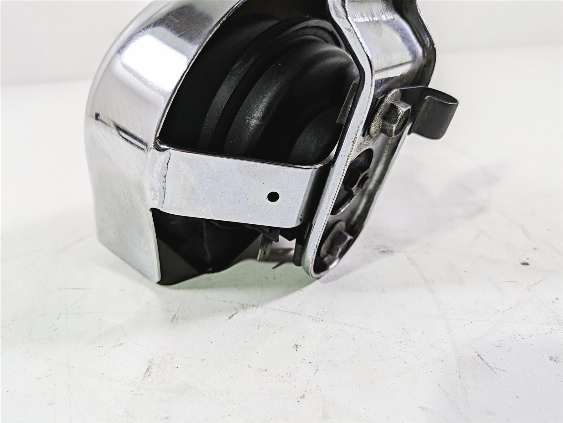 2010 Harley Touring FLHX Street Glide Horn & Chrome Cover 61300478A {{ shop.shopifyCountryName }} - Mototech271