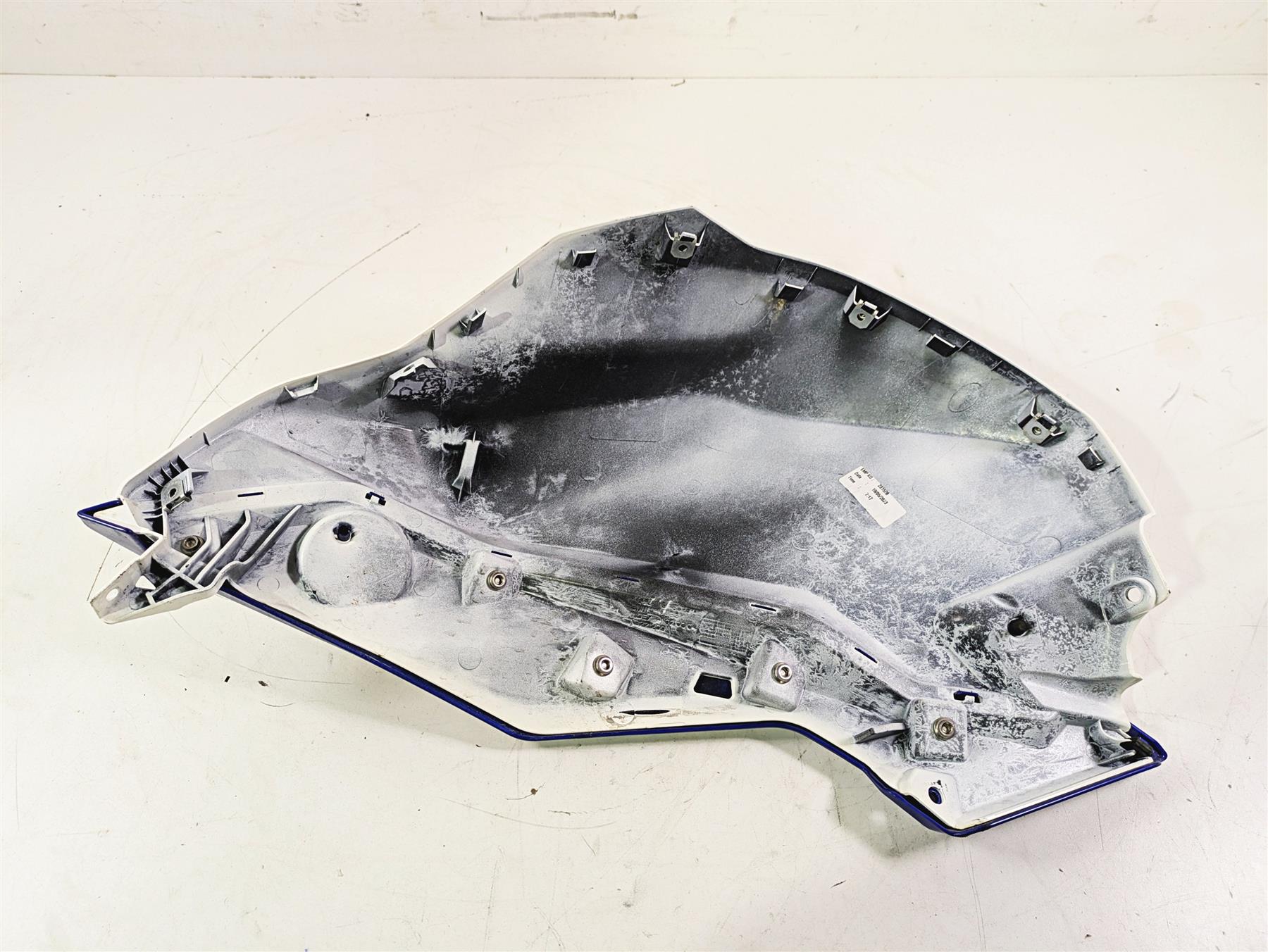 2023 BMW G310R K03 Right Main Side Cover Fairing 46637922116 {{ shop.shopifyCountryName }} - Mototech271