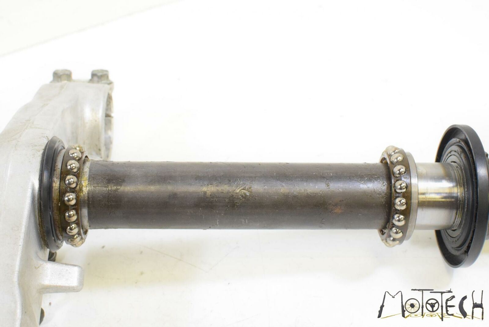 2005 Kawasaki ZZR1200 ZX1200 Lower Triple Tree Steering Yoke 44037-0008 {{ shop.shopifyCountryName }} - Mototech271