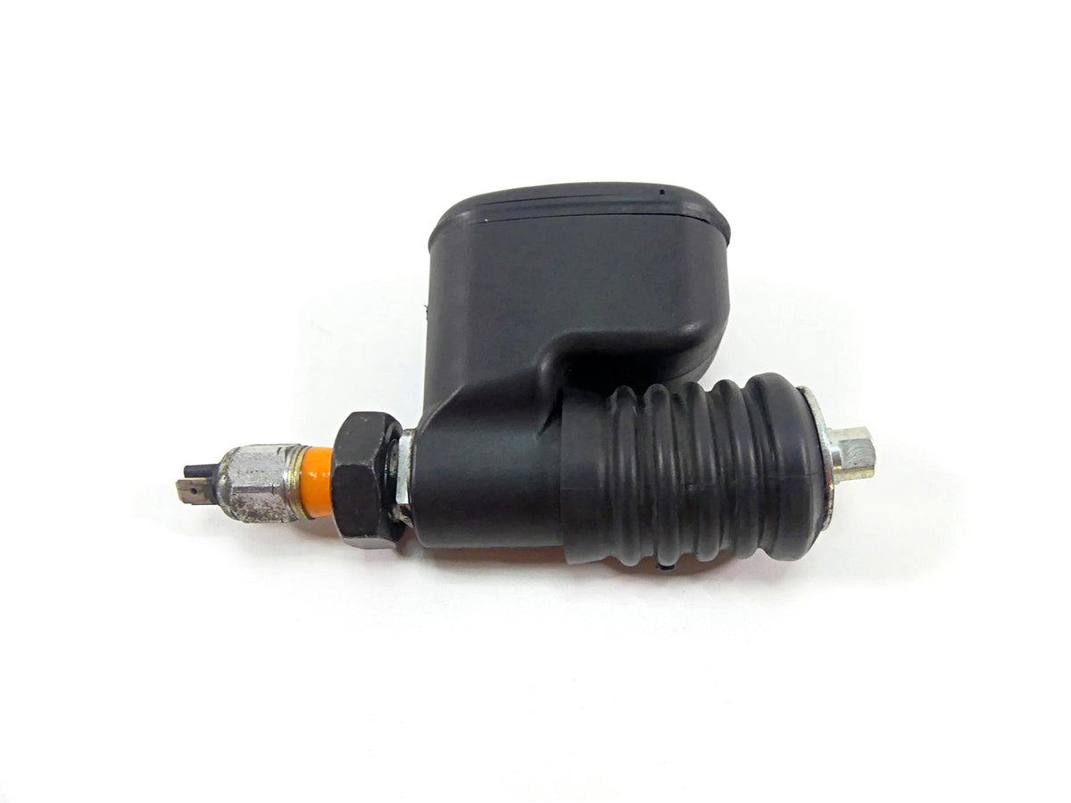 2017 Harley Dyna FXDB Street Bob Rear Brake Master Cylinder 41700065A {{ shop.shopifyCountryName }} - Mototech271