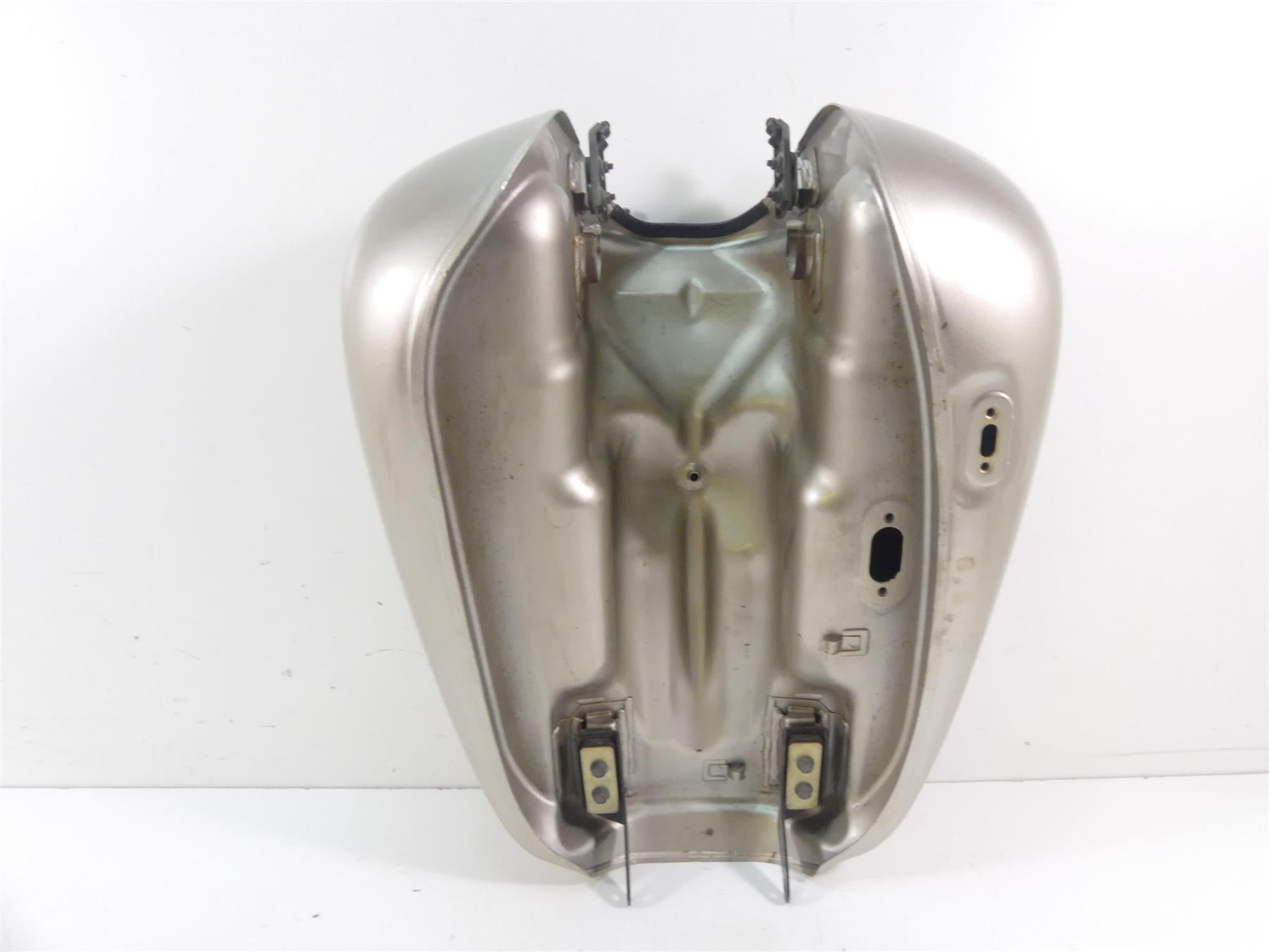 2001 Yamaha XV1600 Road Star Fuel Gas Petrol Tank Reservoir - Dent