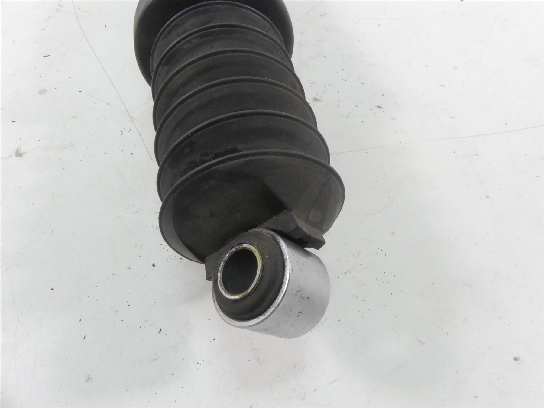 2006 Harley Touring FLHTCUI Electra Glide Showa Rear Shock Set 13" 54565-97C {{ shop.shopifyCountryName }} - Mototech271