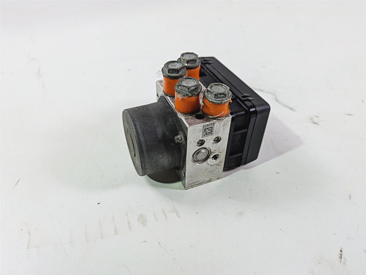 2015 Harley FXDF Dyna Fat Bob Abs Brake Pump Pressure Module 48340-12 {{ shop.shopifyCountryName }} - Mototech271