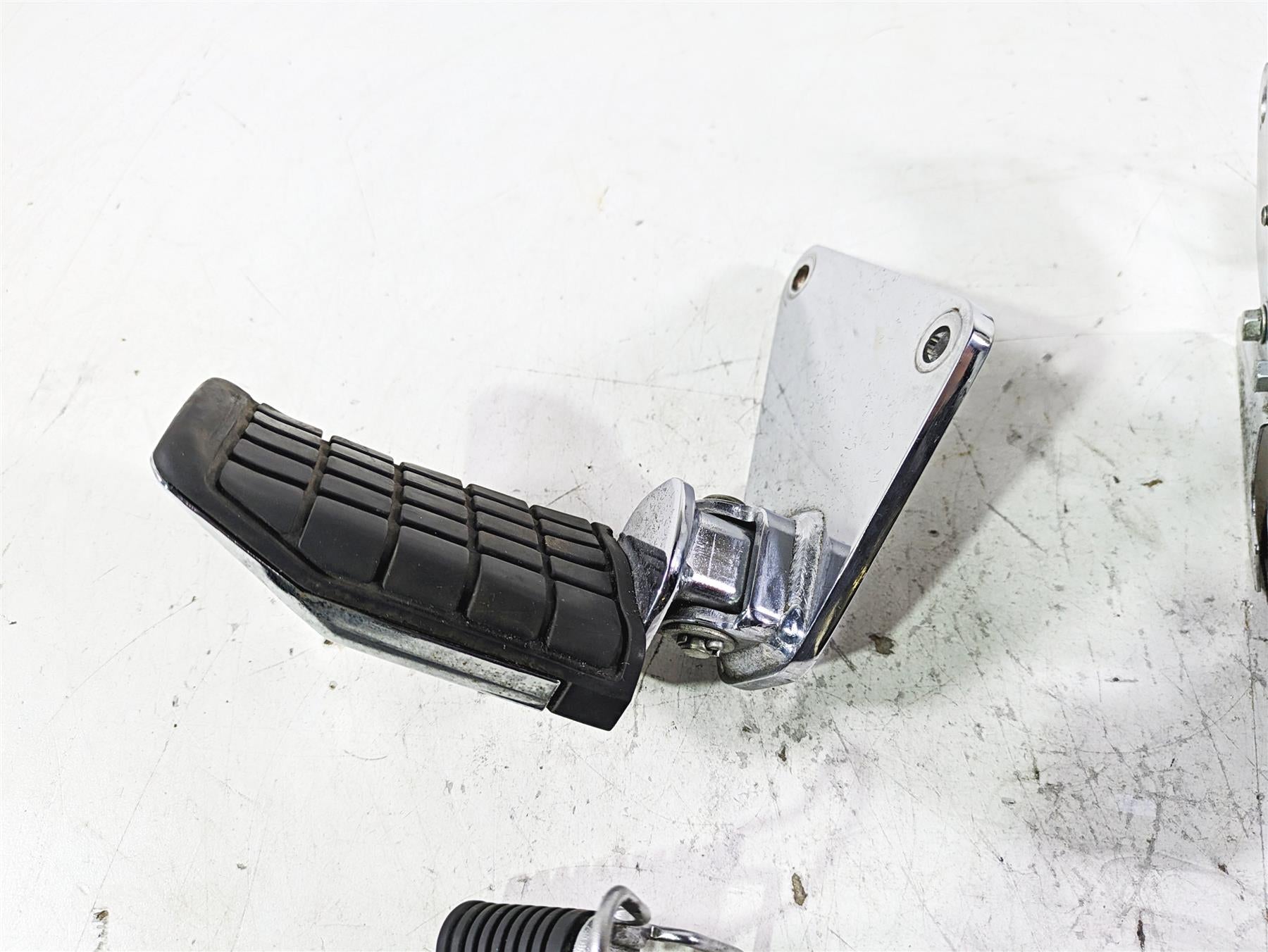 1998 Honda GL1500 Valkyrie Tour Front Footpeg Brake Shifter Set 50625-MZ0-000 {{ shop.shopifyCountryName }} - Mototech271