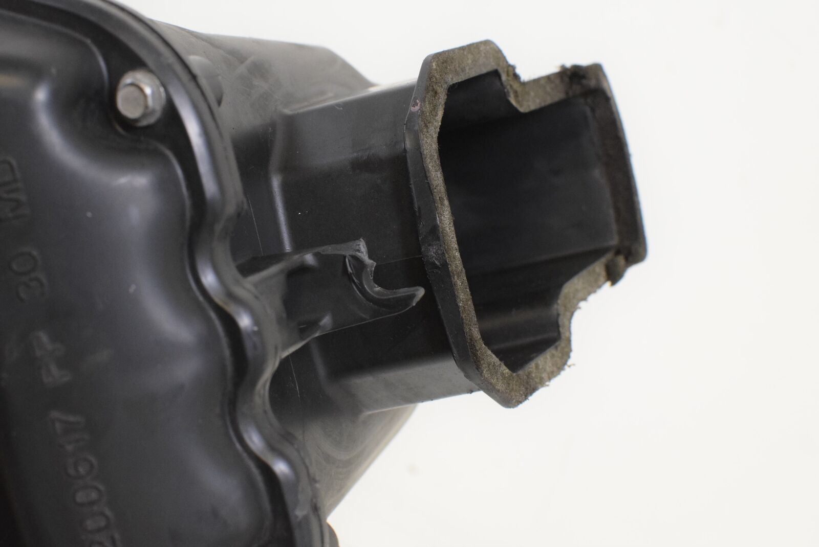 2012 Triumph Street Triple 675 R Air Cleaner Breather Filter Box T2200492 {{ shop.shopifyCountryName }} - Mototech271
