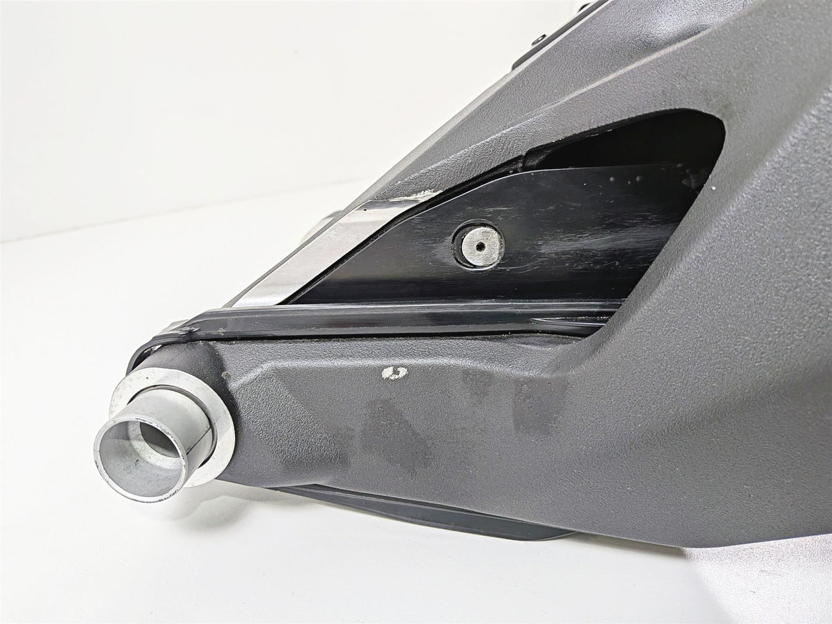 2019 Ducati 959 Panigale Straight Rear Swingarm & Axle Set 37011364BA {{ shop.shopifyCountryName }} - Mototech271