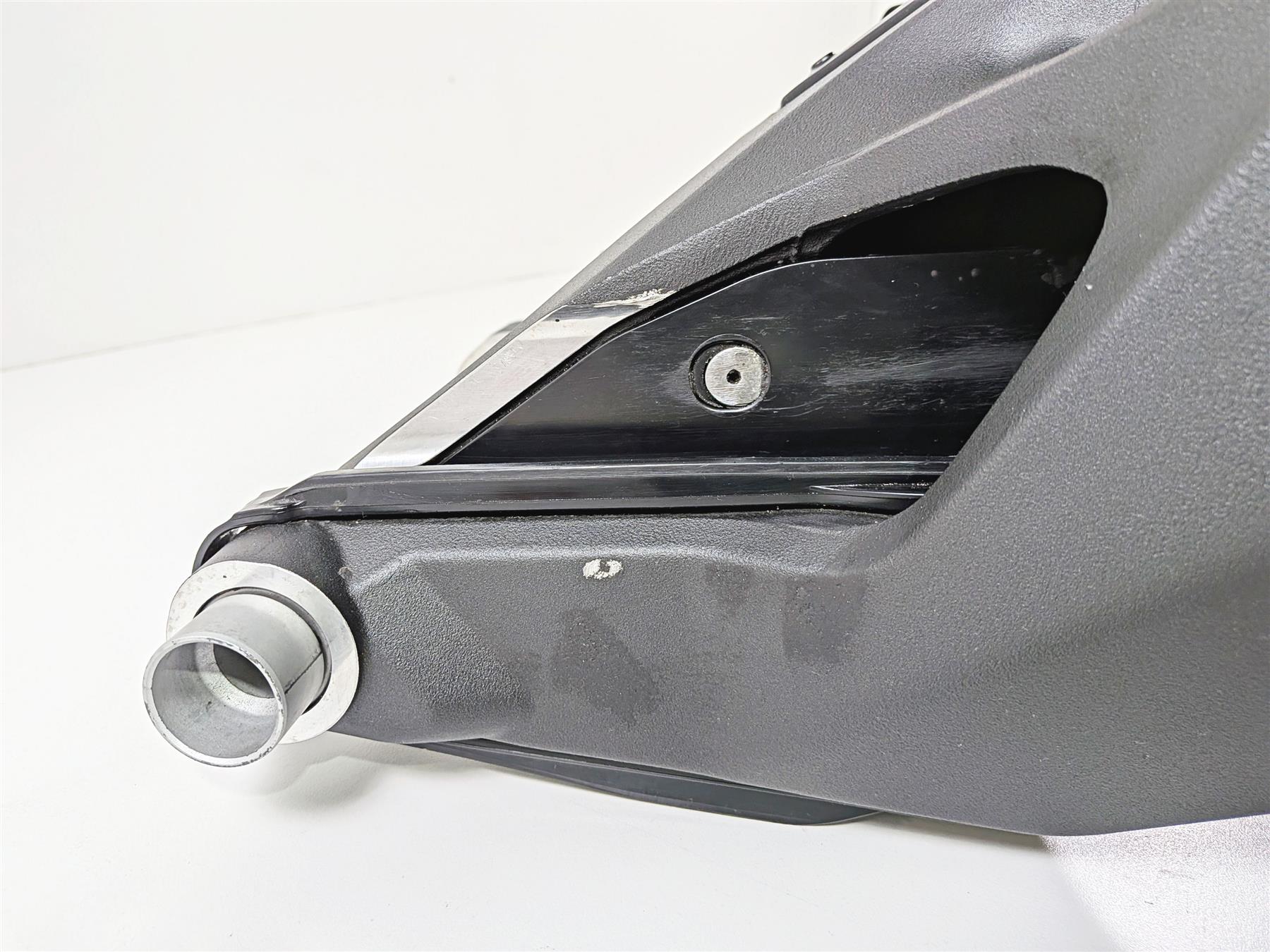 2019 Ducati 959 Panigale Straight Rear Swingarm & Axle Set 37011364BA {{ shop.shopifyCountryName }} - Mototech271