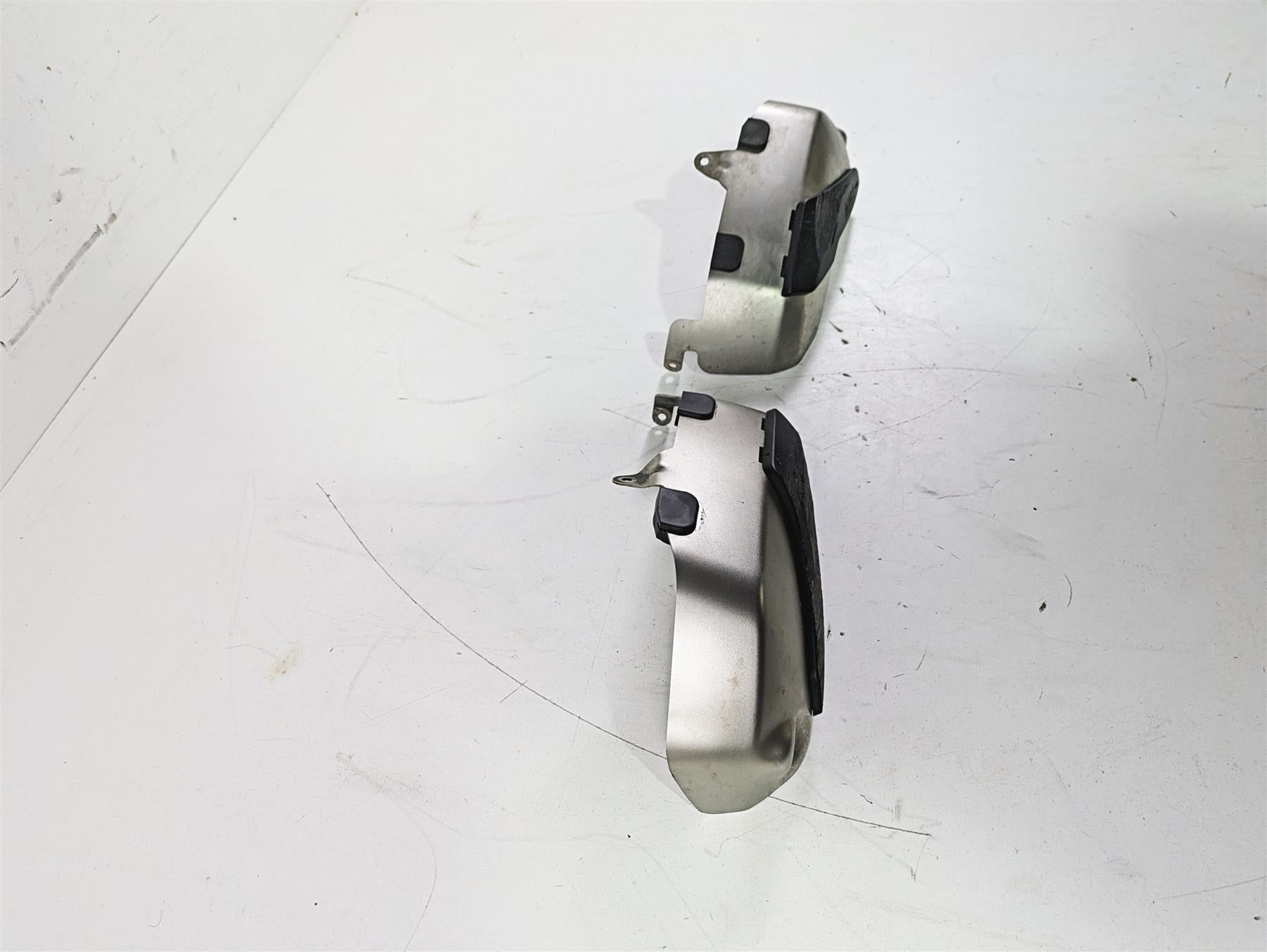 2016 BMW R1200RS K54 Valve Cover Protection Guard 77142465251 {{ shop.shopifyCountryName }} - Mototech271