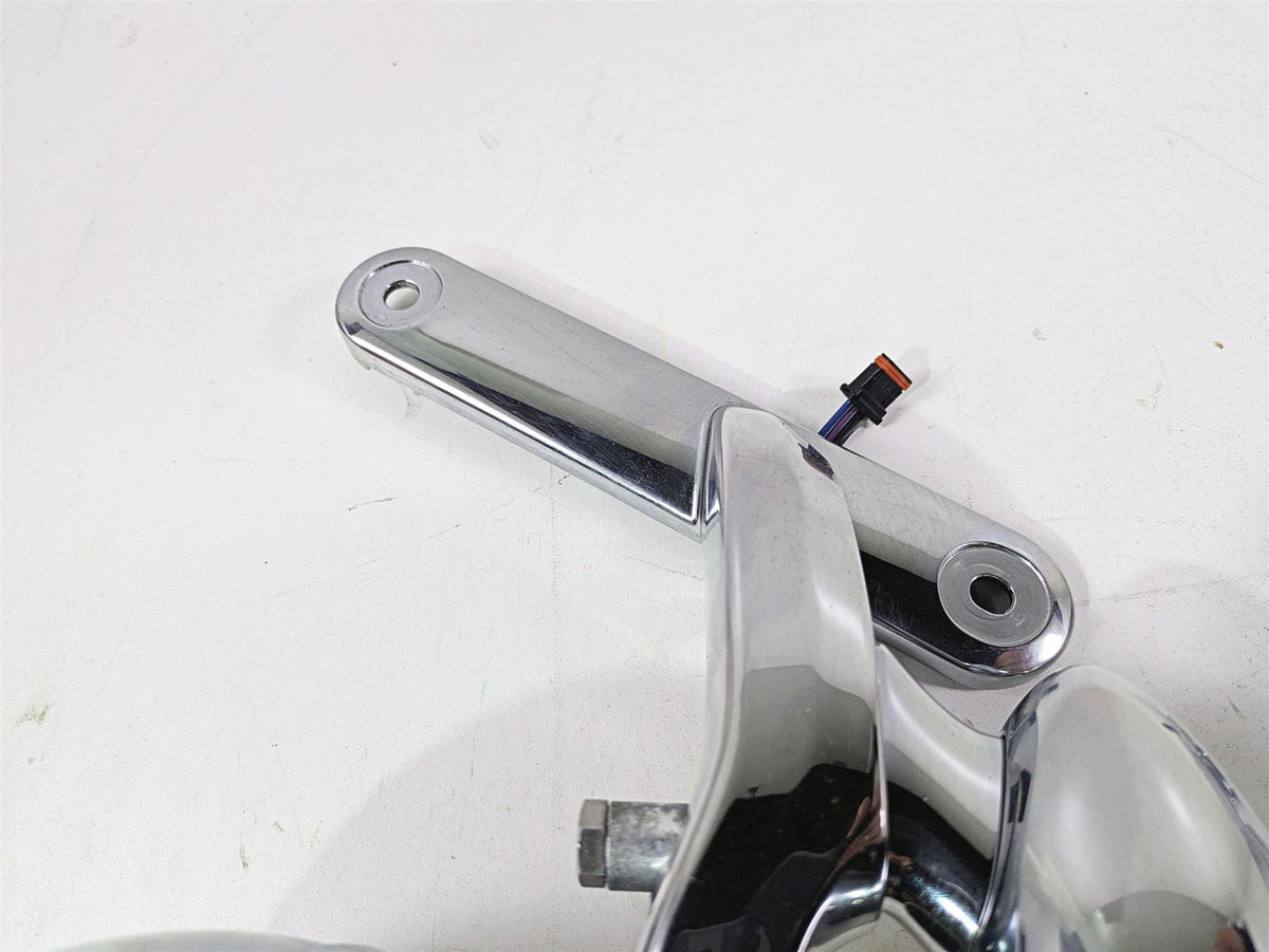 2015 Harley Touring FLHTKL Electra Glide Front Spot Light Blinker Set 68000021 {{ shop.shopifyCountryName }} - Mototech271