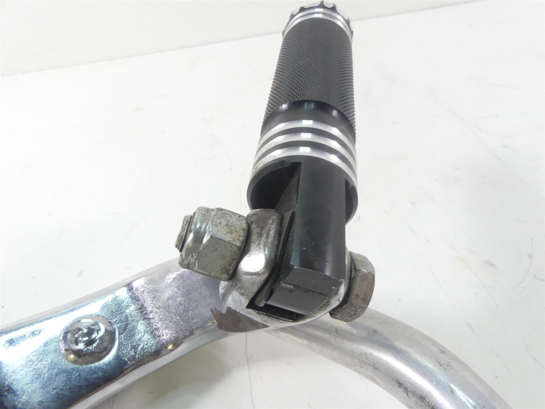 1995 Harley Dyna FXDL Low Rider Mid Front Rider Left Right Foot Peg Set 50647-82 {{ shop.shopifyCountryName }} - Mototech271
