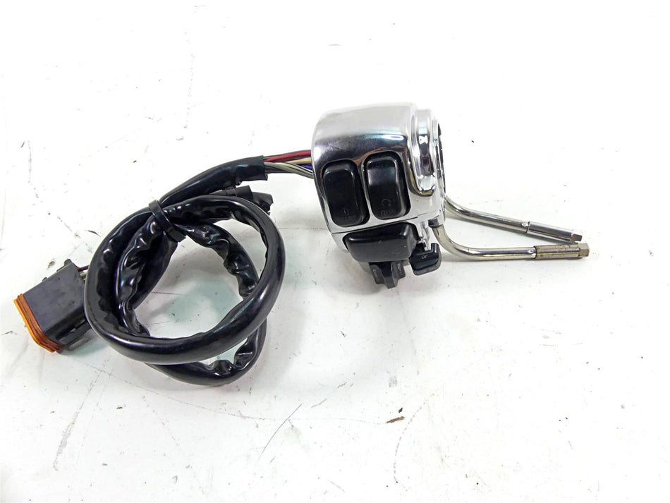 2006 Harley Touring FLHTCU SE E-Glide Right Hand Cruise Control Switch 71589-96B {{ shop.shopifyCountryName }} - Mototech271