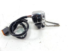Load image into Gallery viewer, 2006 Harley Touring FLHTCU SE E-Glide Right Hand Cruise Control Switch 71589-96B | Mototech271
