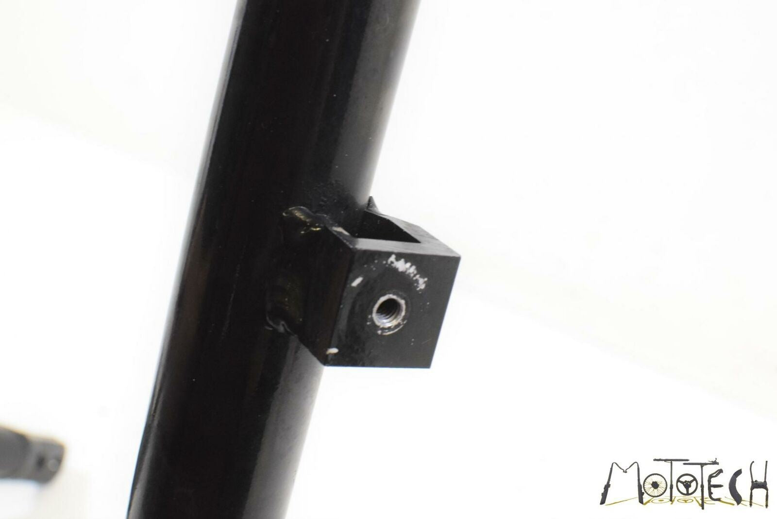 2005 Kawasaki ZZR1200 ZX1200 Front Downtube Lower Frame Rails 31064-1246 {{ shop.shopifyCountryName }} - Mototech271